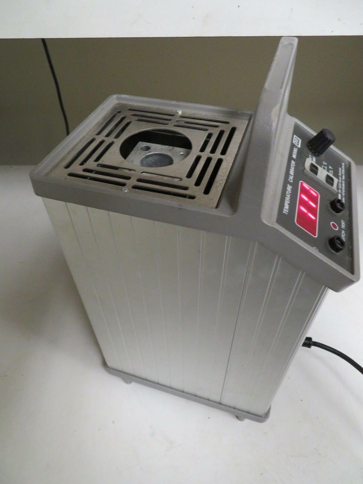Ametek Jofra Temperature Calibrator Model 202 50260C 122500F NC1