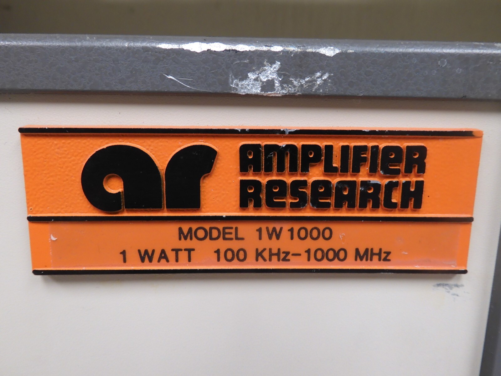 Amplifier Research - model 1w1000 - 1 watt (100 KHZ -1000MHZ) - QA37 - Image 3
