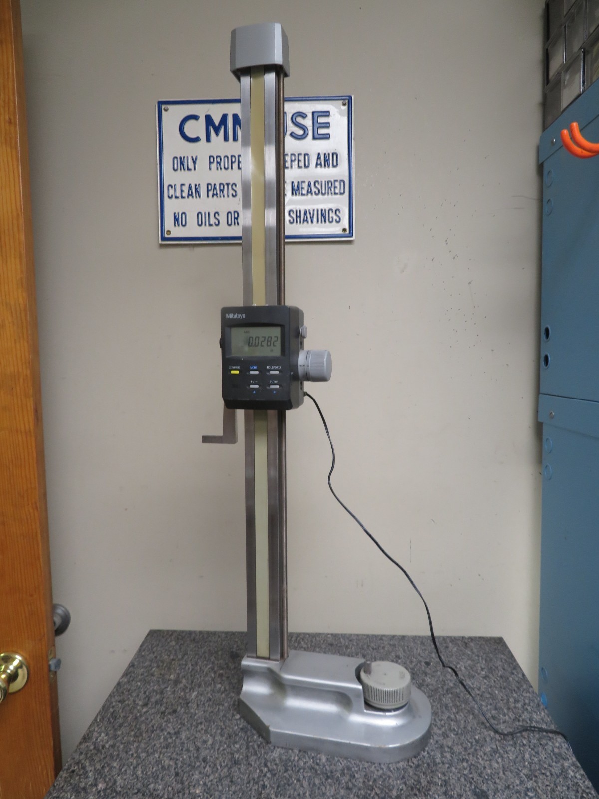 Mitutoyo Heightmatic 574-210-1 HDF 24" Digital Height Gage QG44