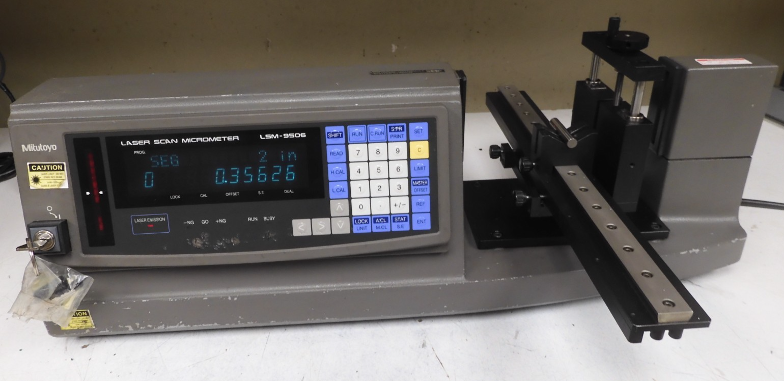 Mitutoyo - model LSM-9506 - Laser Scanning Micrometer - QJ3
