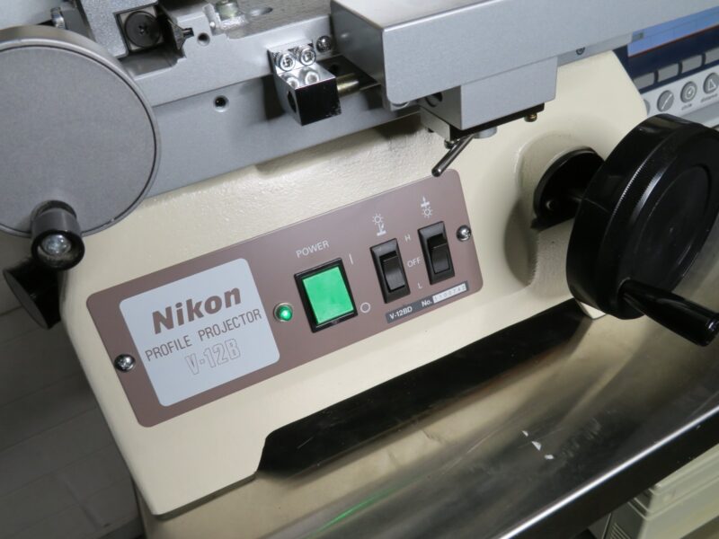 NIKON V12B V-12BD Optical Comparator / Profile Projector w/Nikon 10X QC200 - Image 3