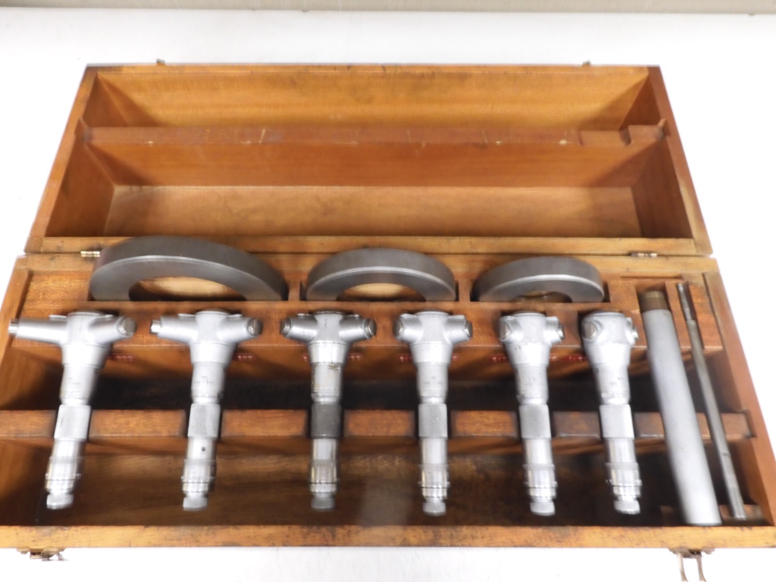 Brown & Sharpe 1.6-4"/.0002" -  Intrimik/Bore/Internal Micrometer Set - QL20