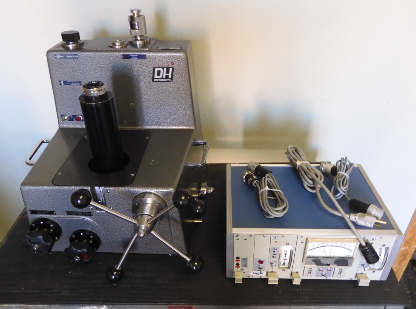 Desgranges et Huot - model 5304 - Primary Standard Pressure Calibrator - QF3