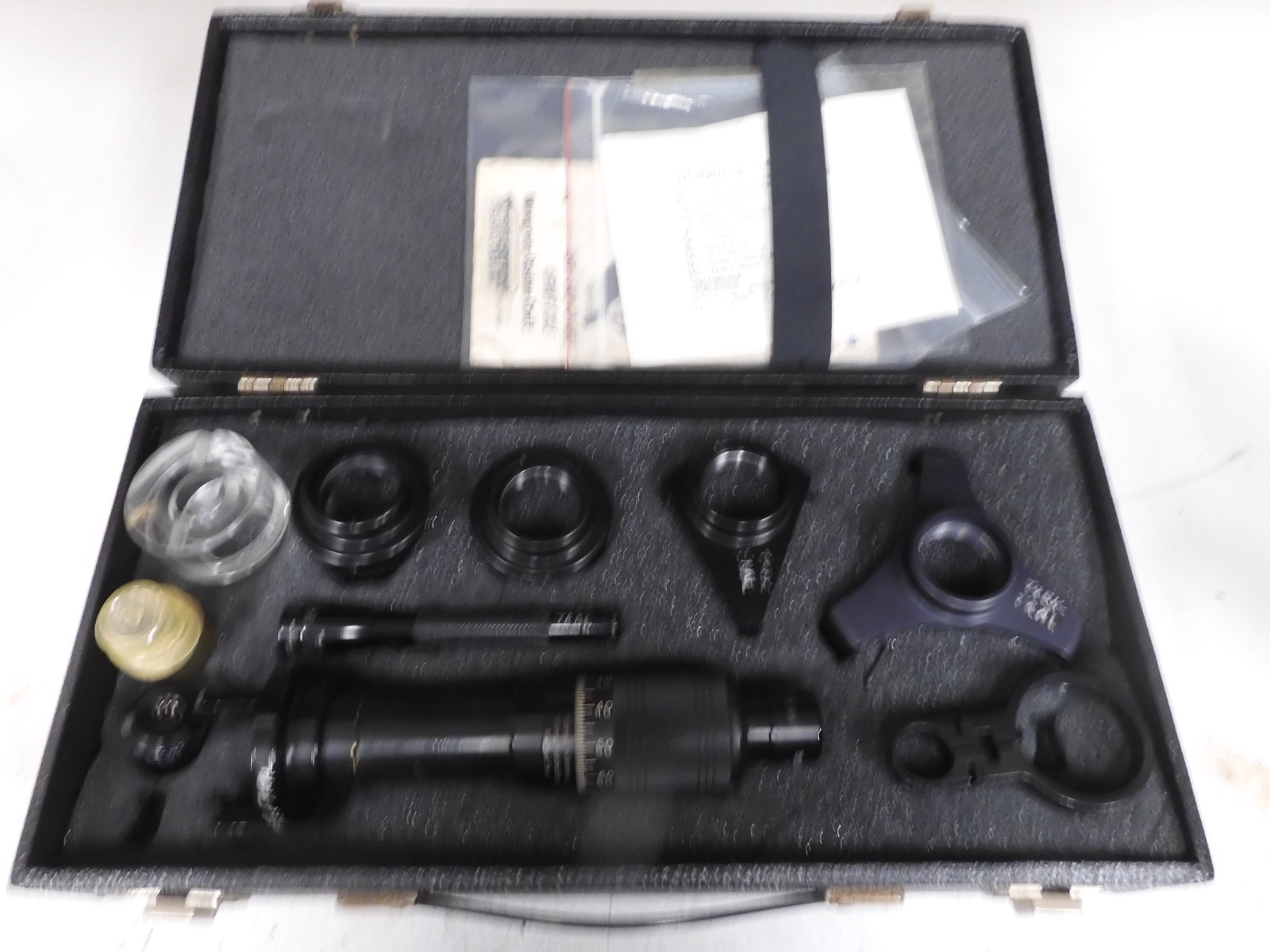 Edwards Aerospace - manual optical micrometer w/ case & accessories - QJ67