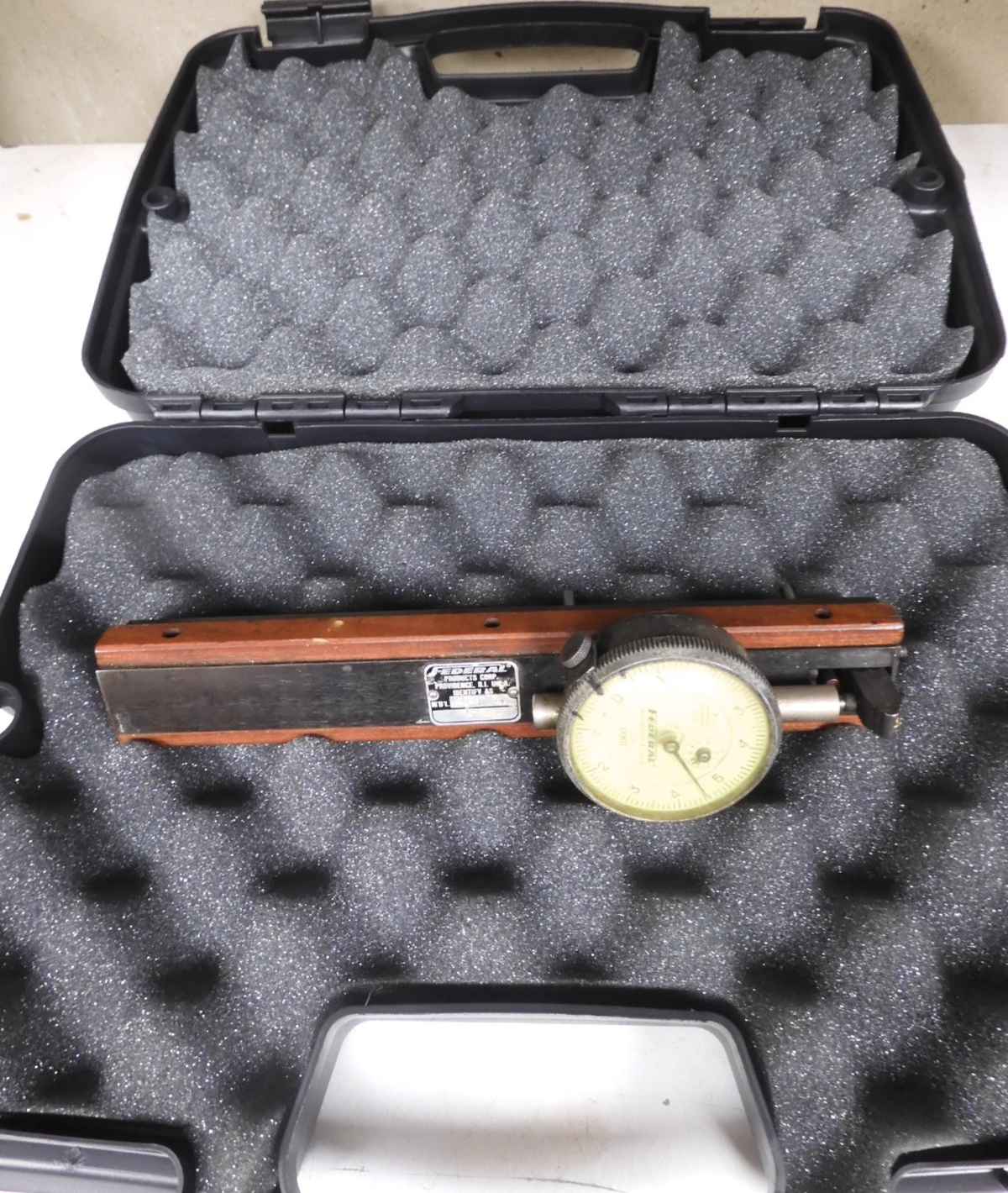 Federal Gage - Model 36P - Shallow Diameter Gage 1-8"/.0001" - QK46