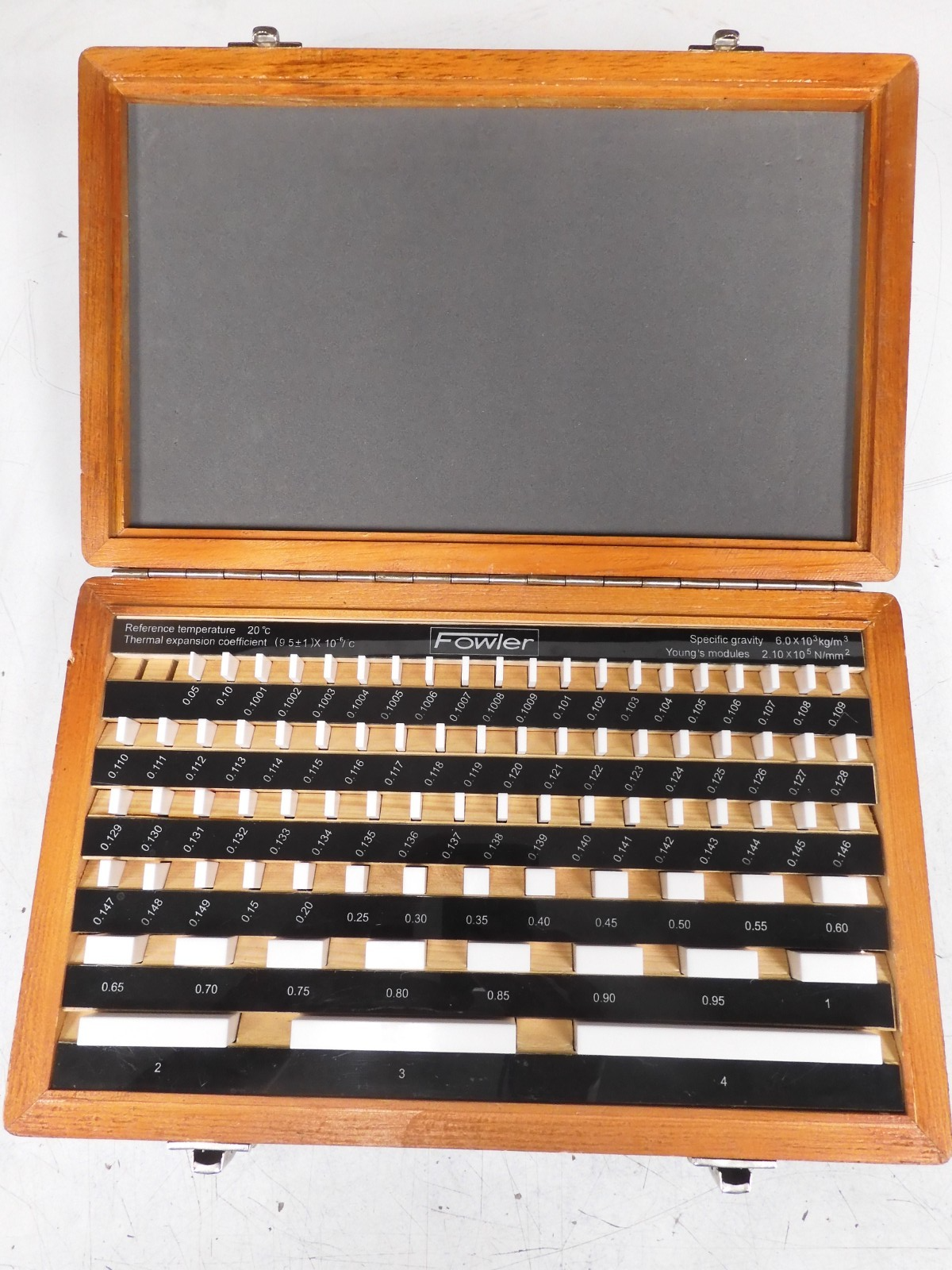 Fowler Ceramic Gage Block Set - 81 pcs. - Grade 2, Metric, Rectangular - QG64