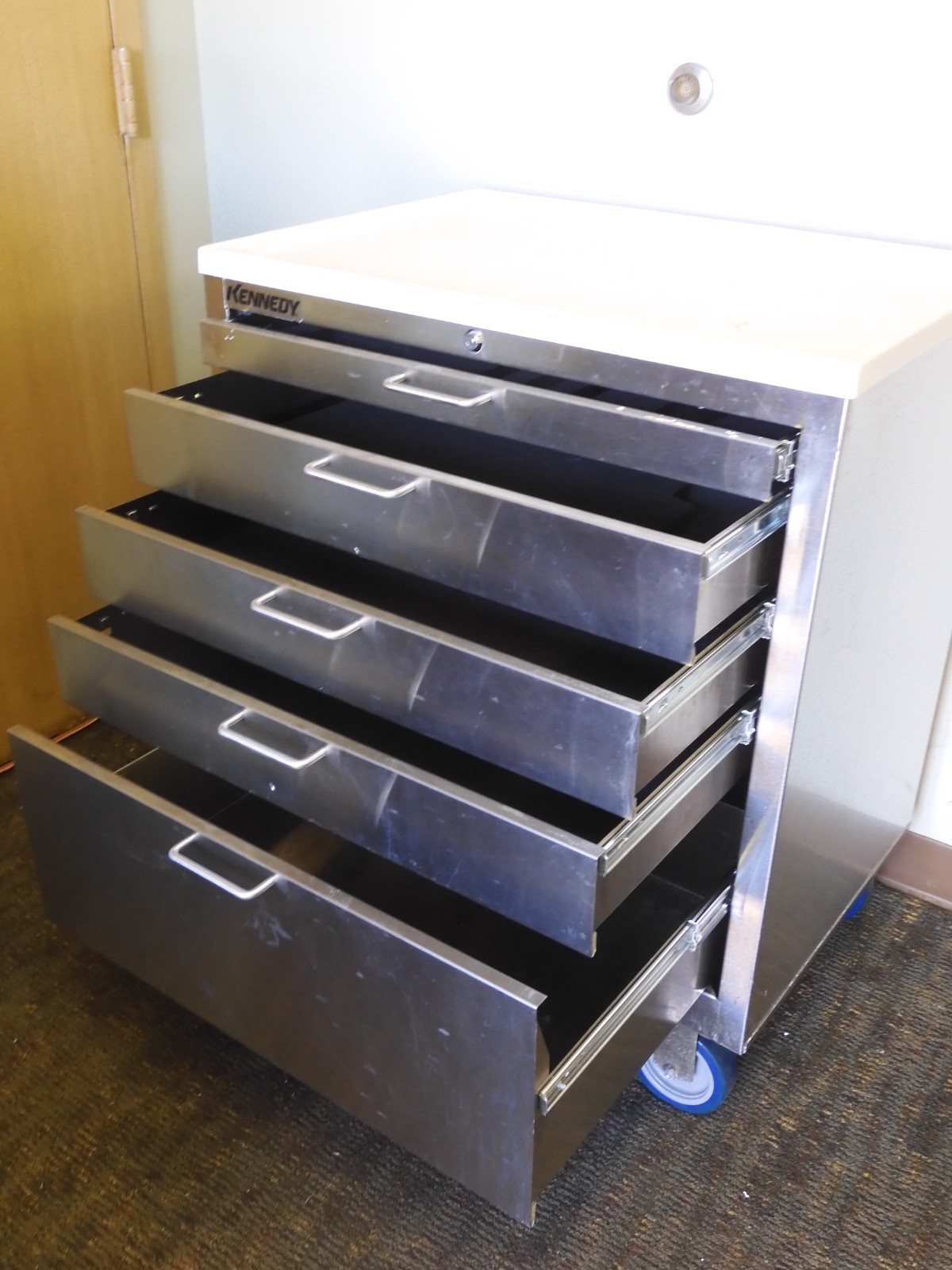 Kennedy - 28085 - Stainless Steel 5 Drawer Roller Tool Cabinet - 29" x 20" x 36" - Image 5