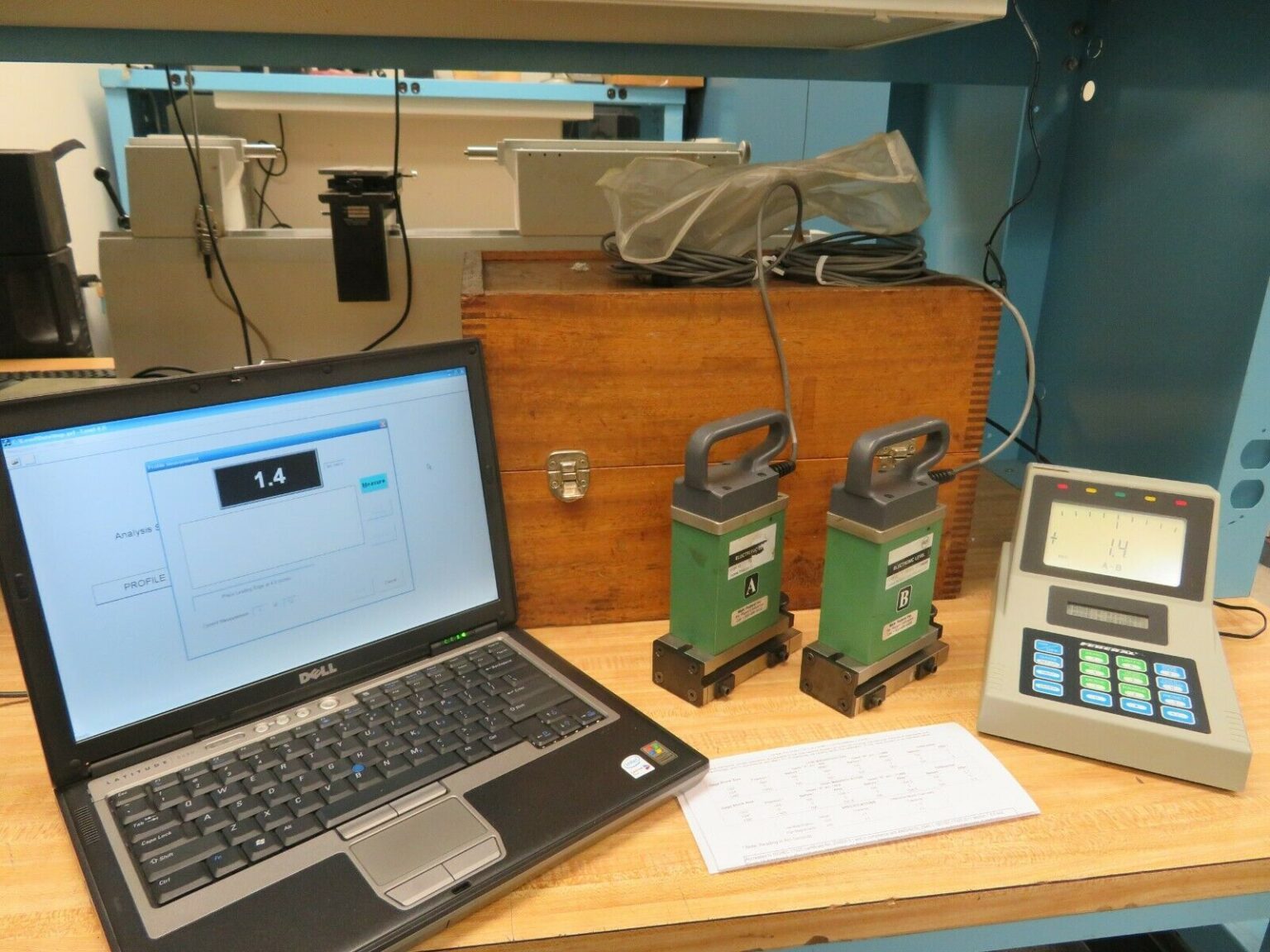 Mahr/Federal Electronic Differential Level System, Dual Head Set in