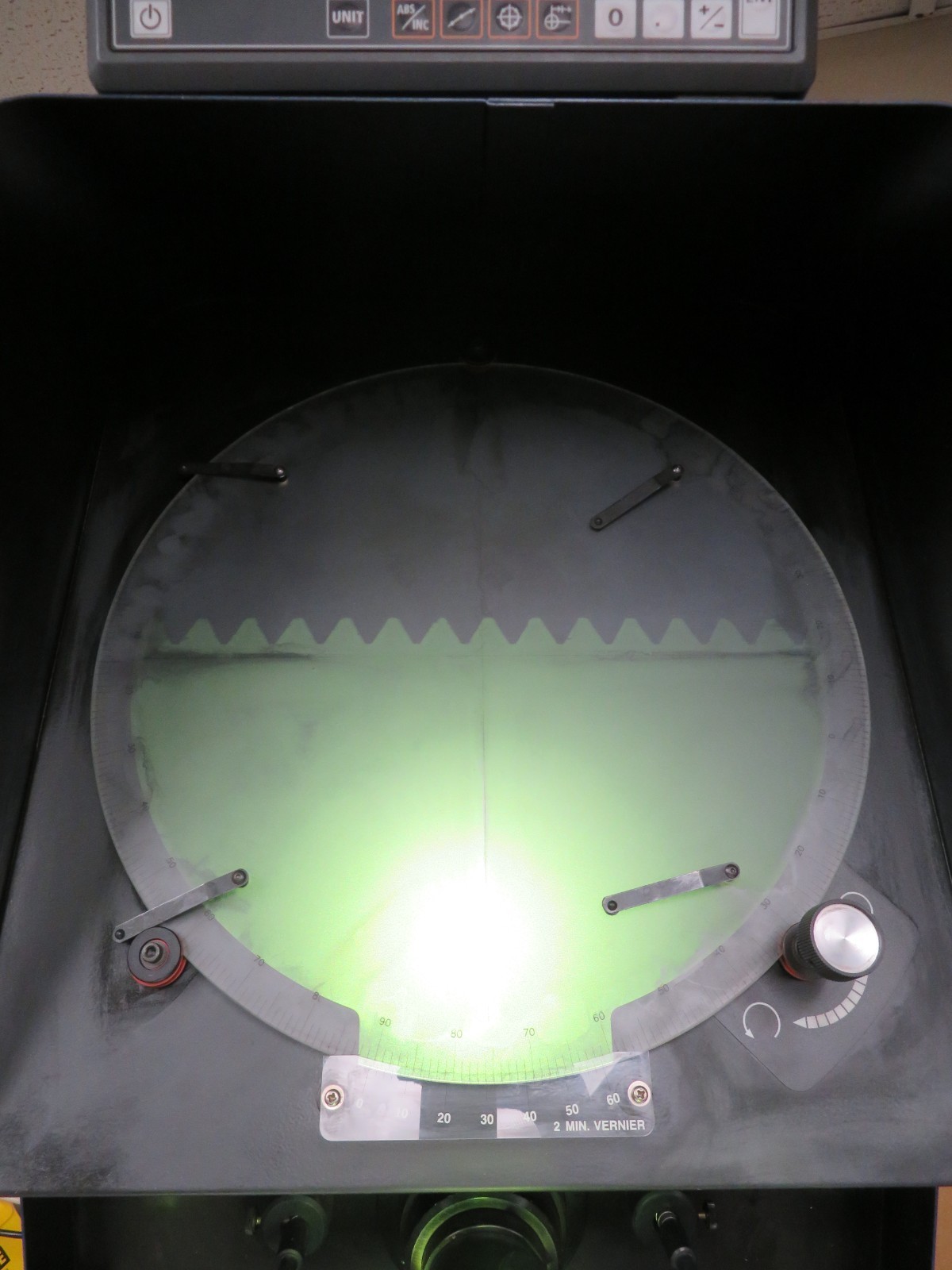 Mitutoyo 172-804A PH14LS 14 Optical Comparator w/ KA Counter QH30 - Image 4