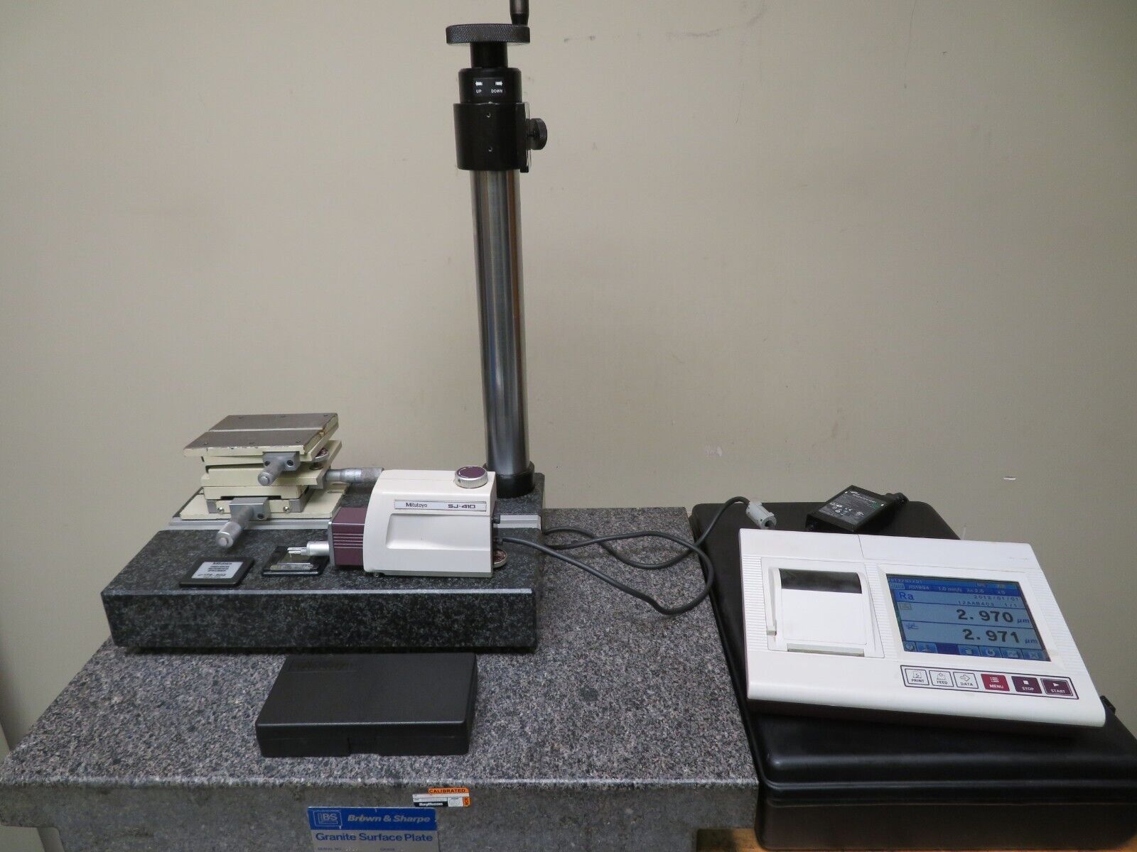 Mitutoyo SJ410 Surface Roughness Tester Profilometer Stand XY Table