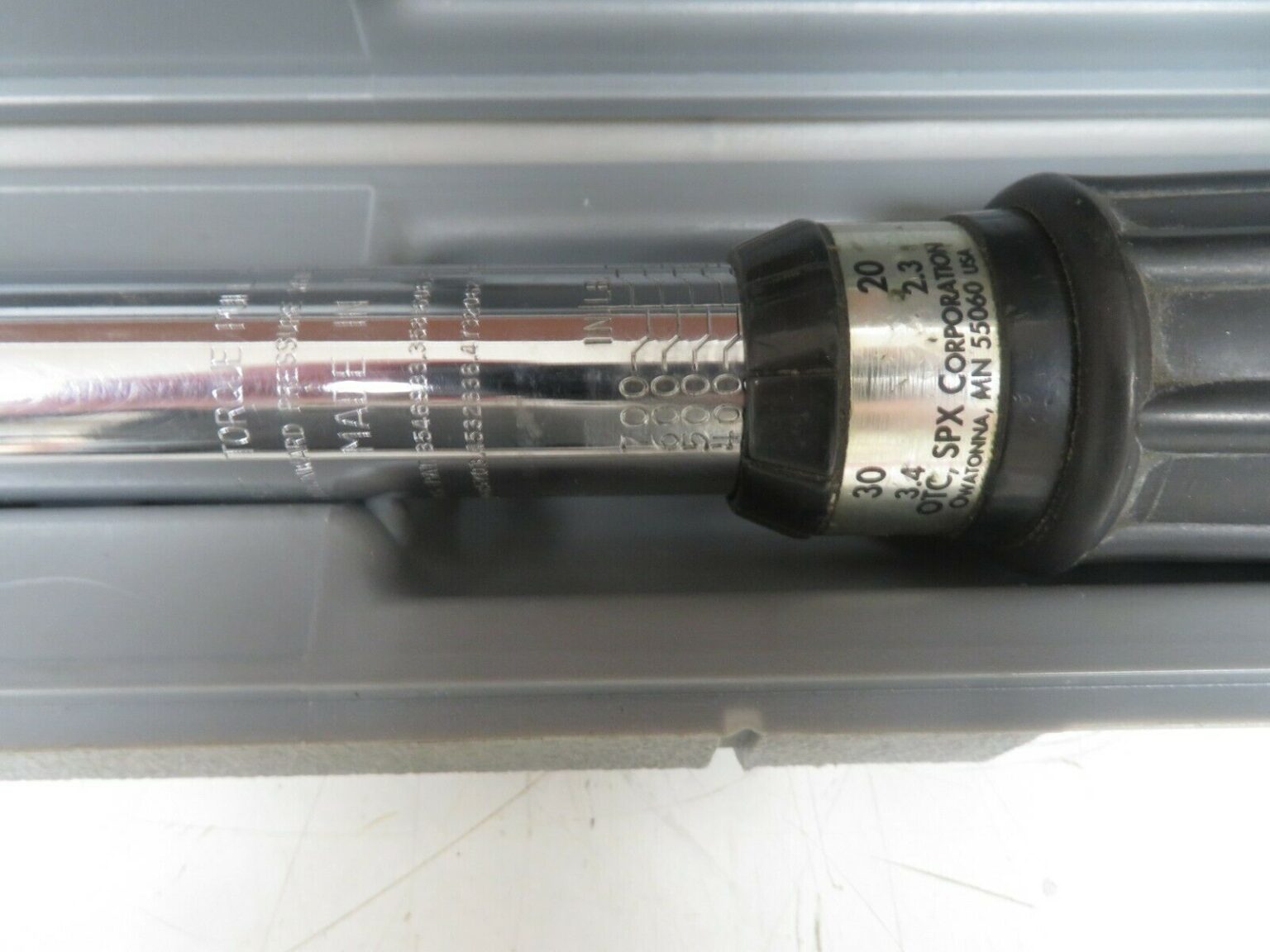 Armstrong model 7375 750 in. lb. Torque Wrench, 3/8" drive w/ case