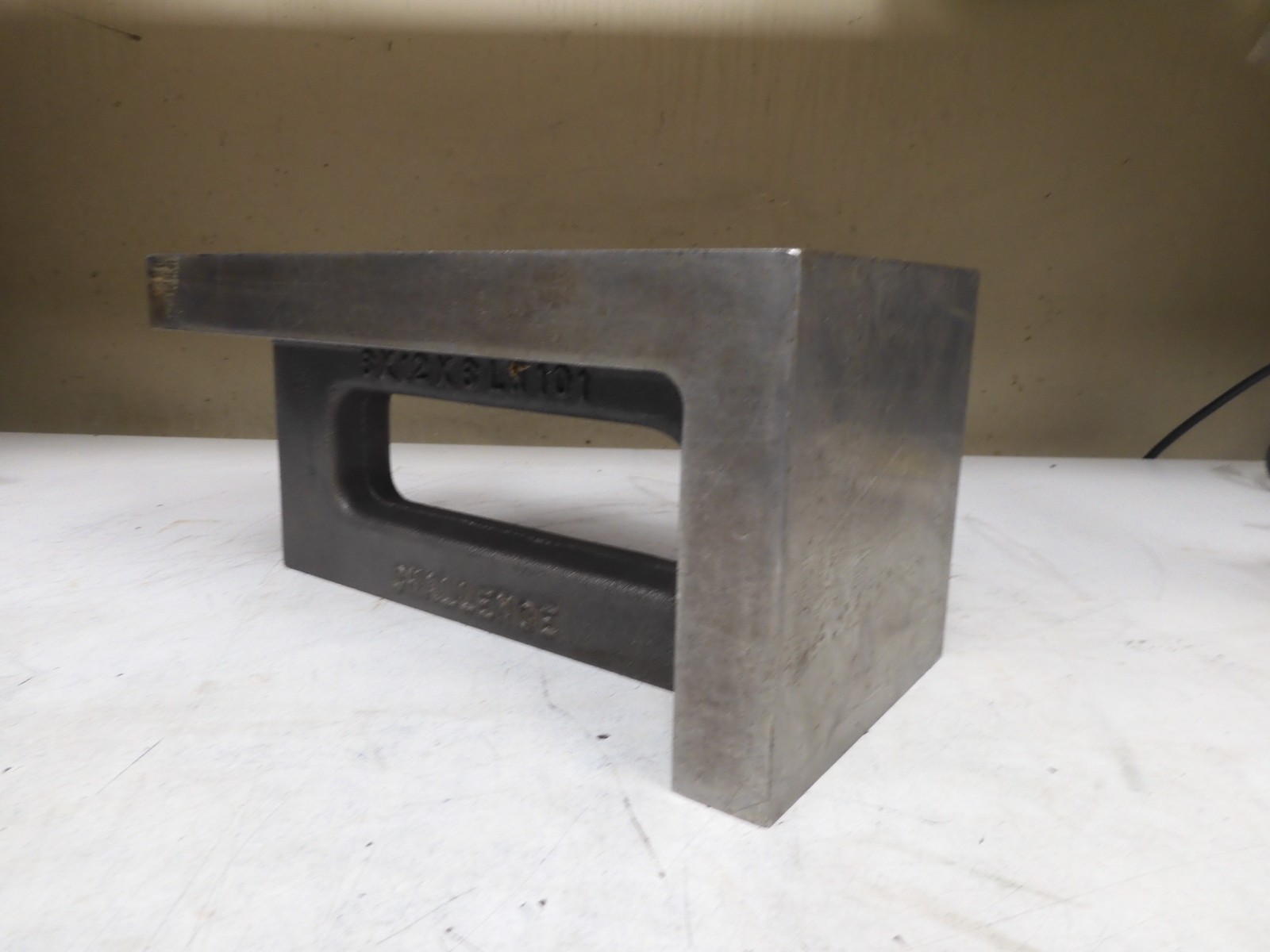 Challenge 6" x 12" x 6" - Universal Right Angle Iron Ground - QJ12