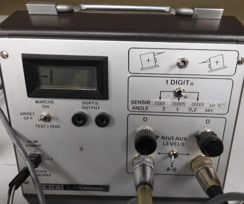 E.D.A. Niveau Electronic Differential Level System, Dual Head Set w/case - PY33 - Image 5