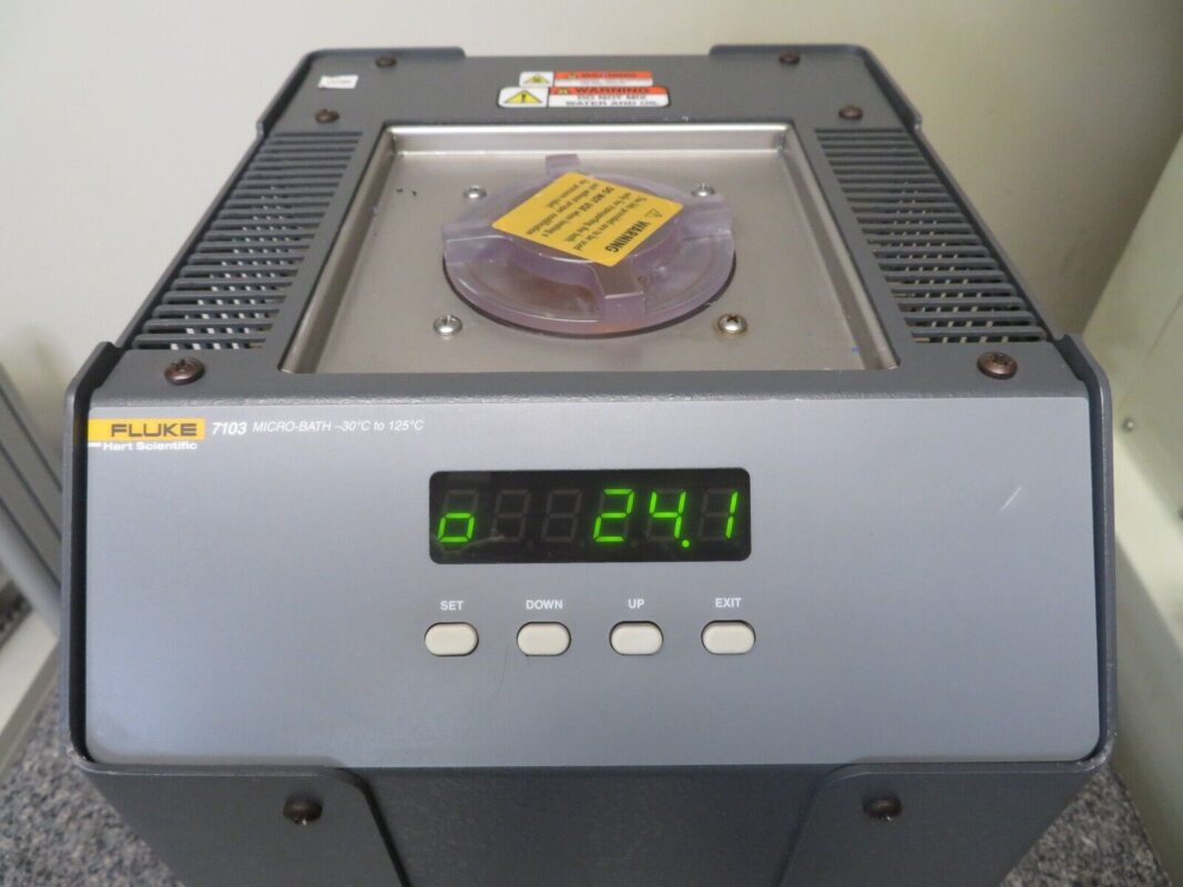 Fluke Hart Scientific 7103 Micro Temperature Calibration Bath 30°to