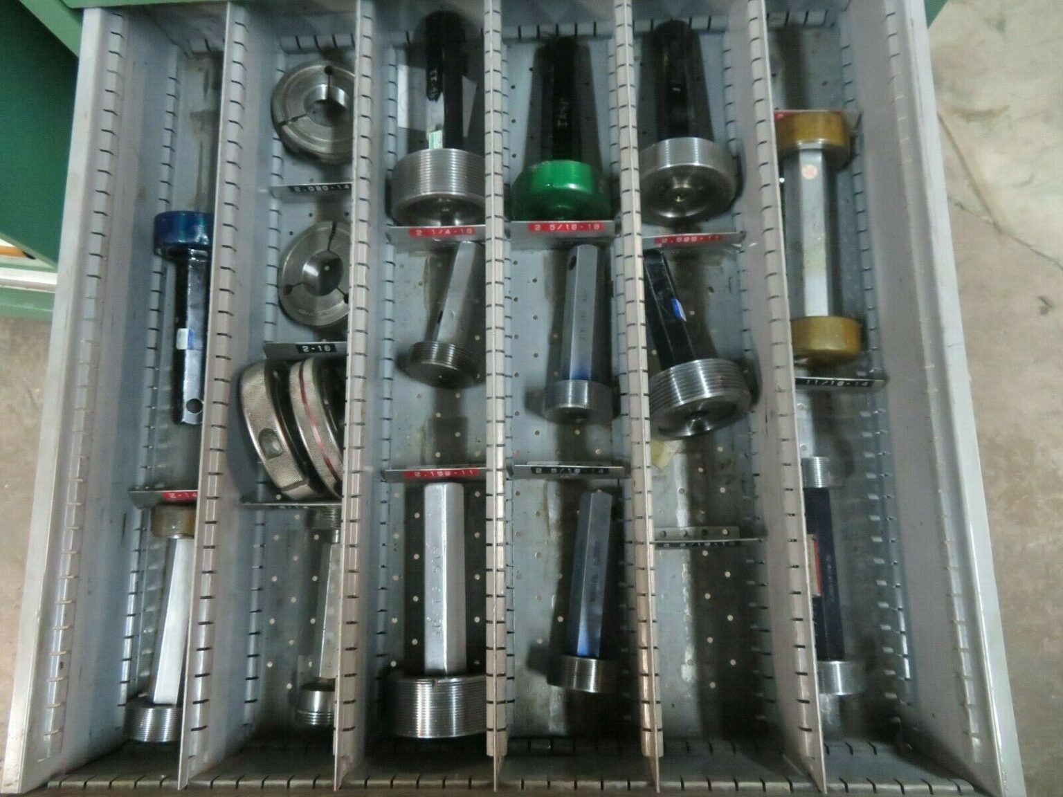 Lista 11 Drawer w. Thread Plugs & Thread Ring Gages Working
