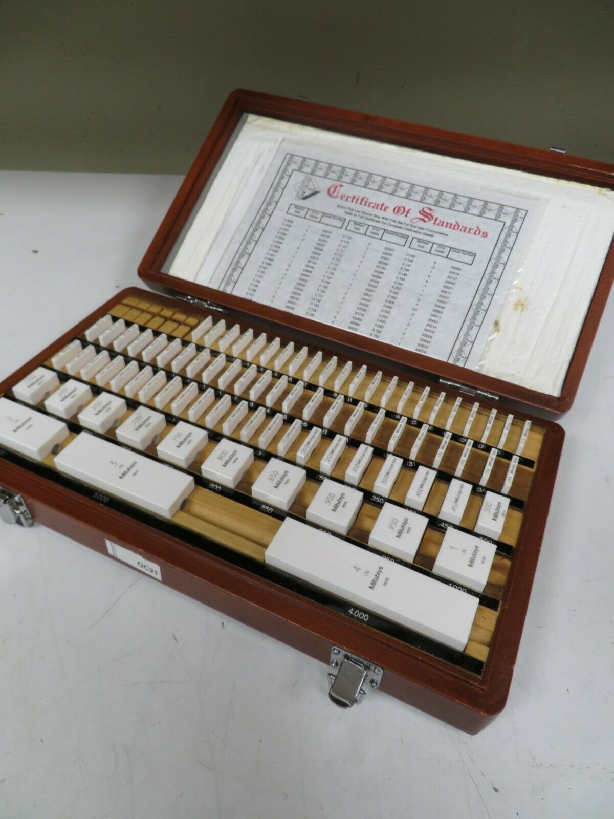 Mitutoyo Model 516201/Set BE6811 Ceramic Gage Block Set 81pcs