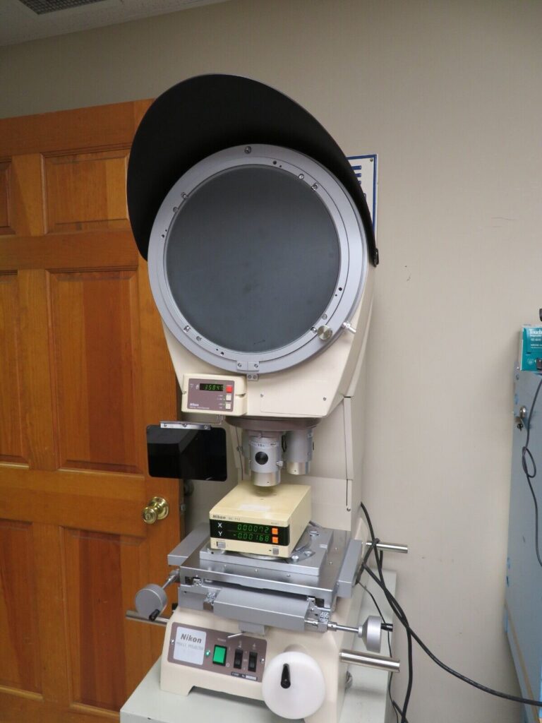 NIKON V12B V12B Optical Comparator / Profile Projector w/Nikon 10x 20x