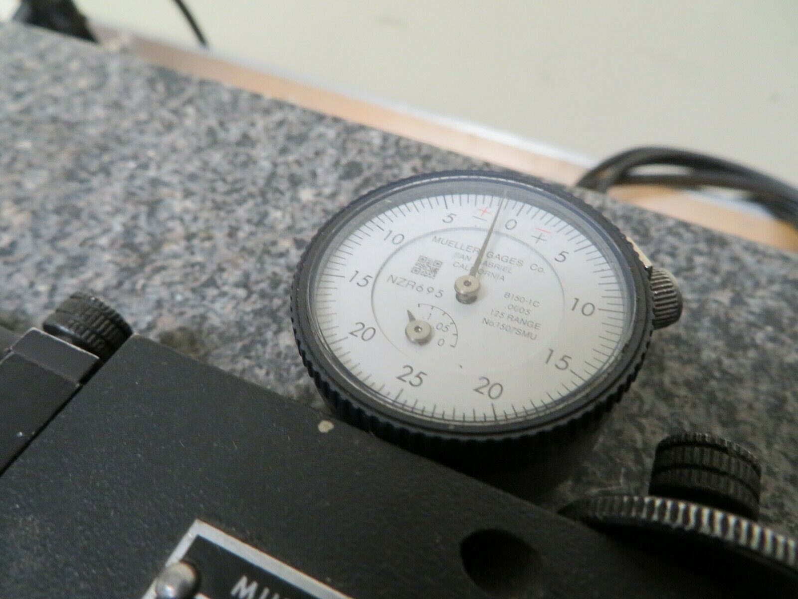 Mueller Gage Model 17940 Parallel Movement Groove Diameter Gage