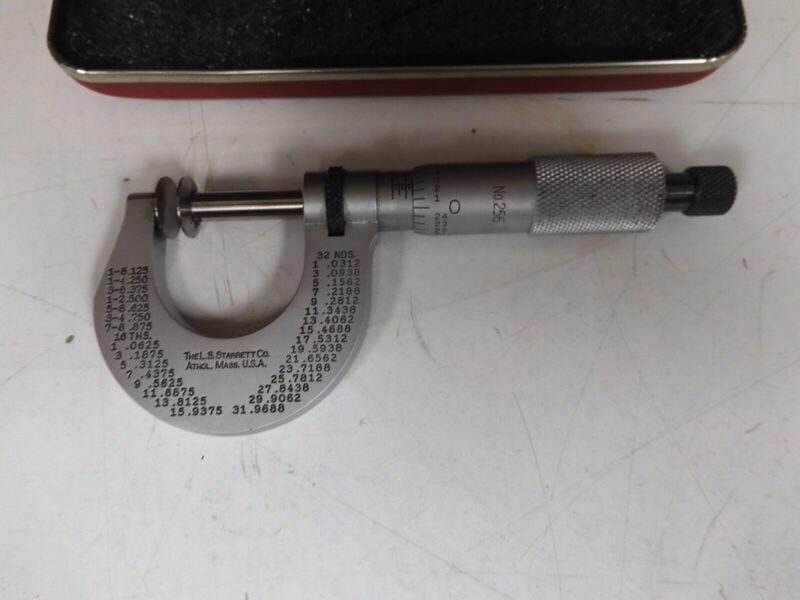 Starrett 0-1"/.001" - model 256 - Disc-Type Micrometer - Ratchet - PM19 - Image 3