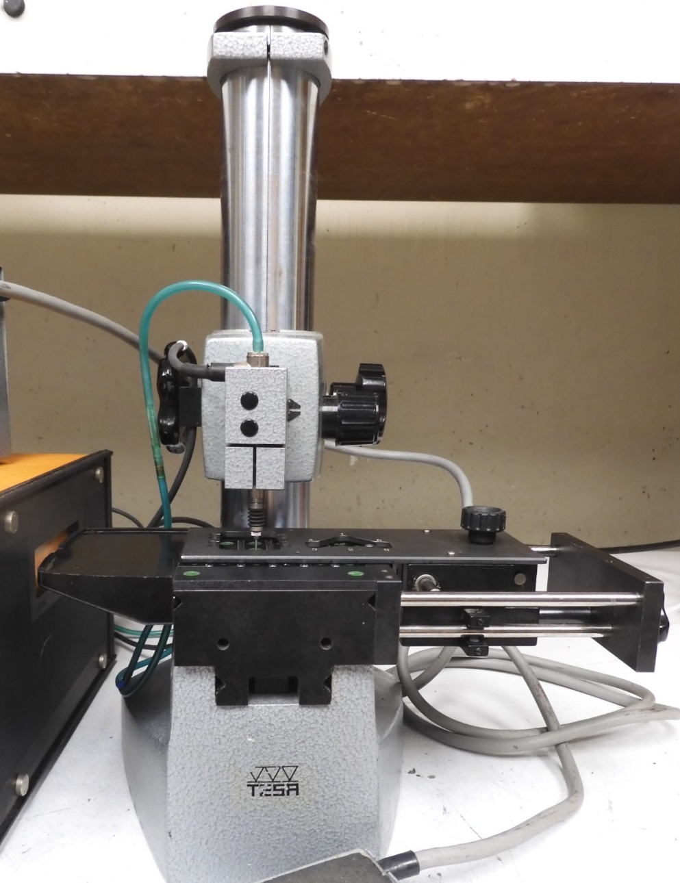 TESA Dual Probe Gage Block Comparator - Model UP - W/ DRO, Air Pump, pedal - QJ2 - Image 5