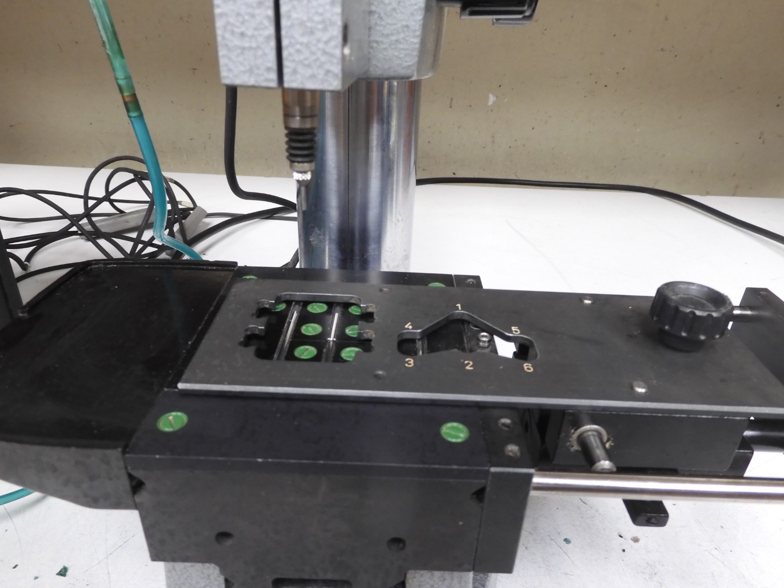 TESA Dual Probe Gage Block Comparator - Model UP - W/ DRO, Air Pump, pedal - QJ2 - Image 8