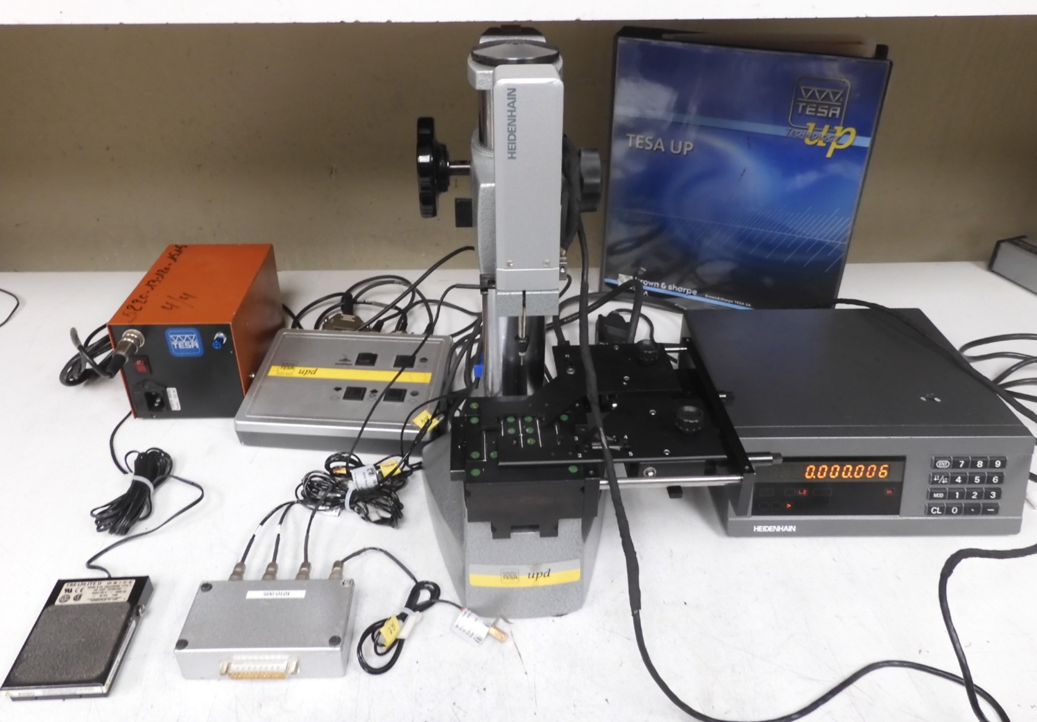 TESA Dual Probe Gage Block Comparator Model UP - W/ DRO, Air Pump, pedal - QJ37
