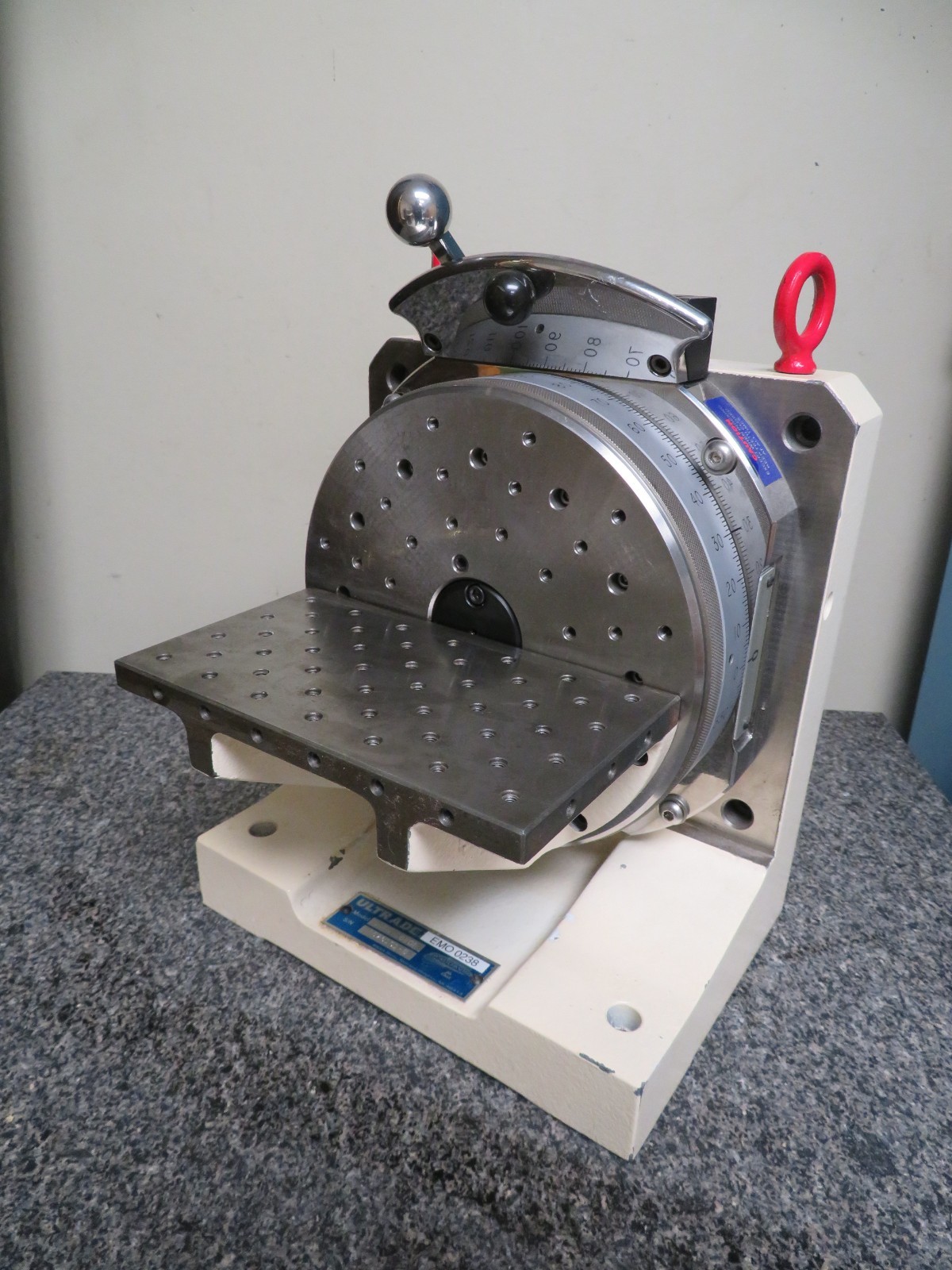 AA Gage Ultradex 5025-16202 Rotary Table w/ Angle Casting and UUT Adapter QE31