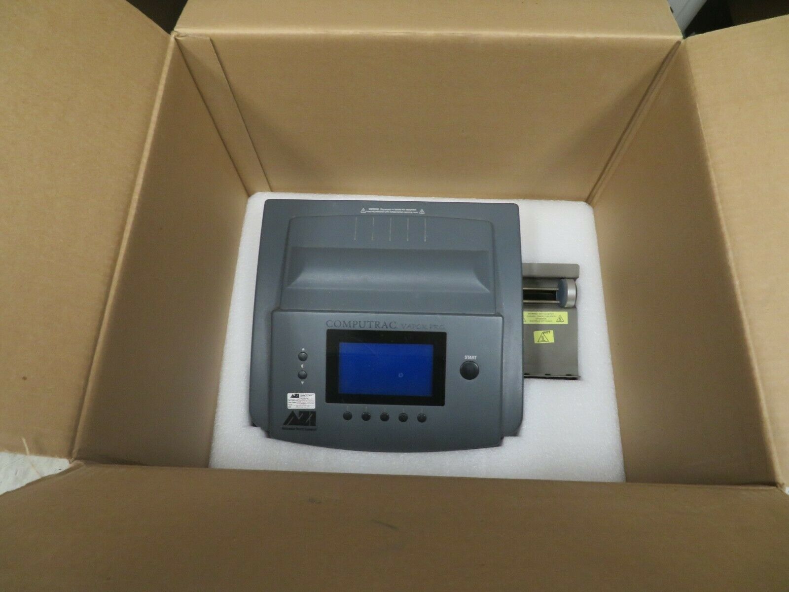 Arizona Instrument Computrac Vapor Pro Moisture Analyzer CT3100L w