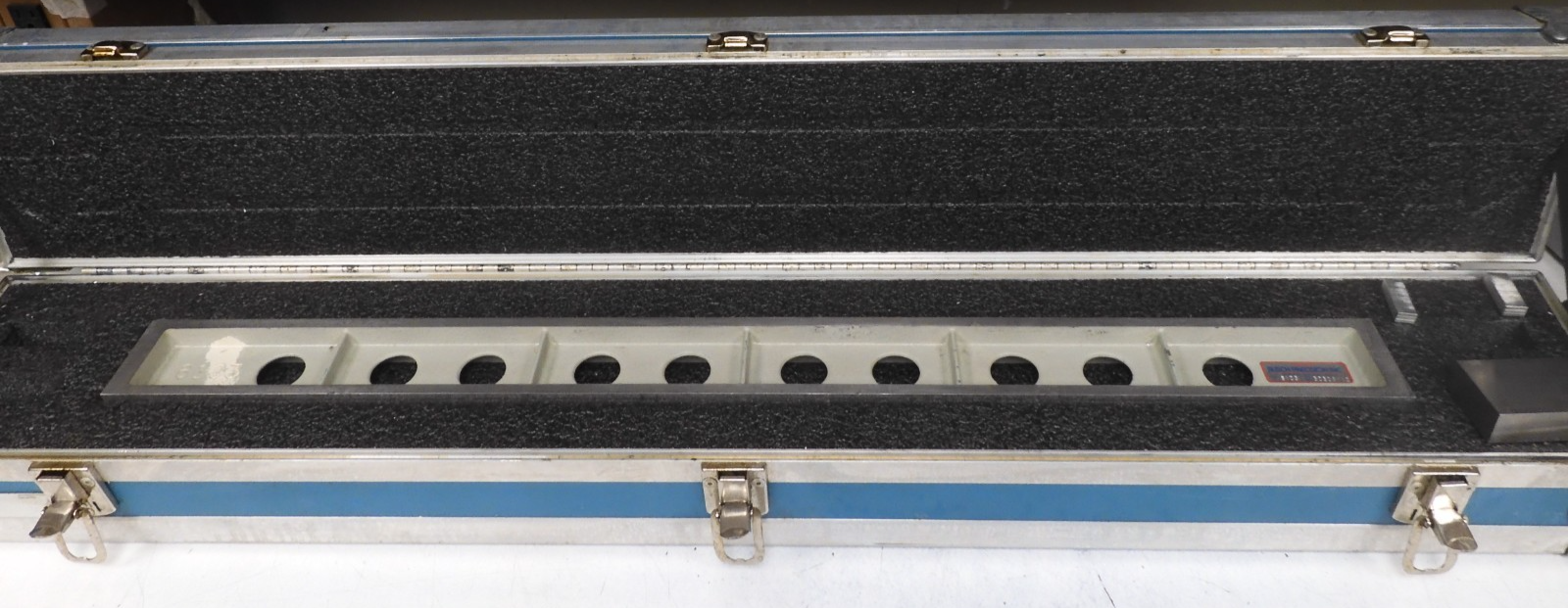 Busch Precision - Cast Iron Parallel Straight Edge 36" x 3" x 1.5" / case - Qk42