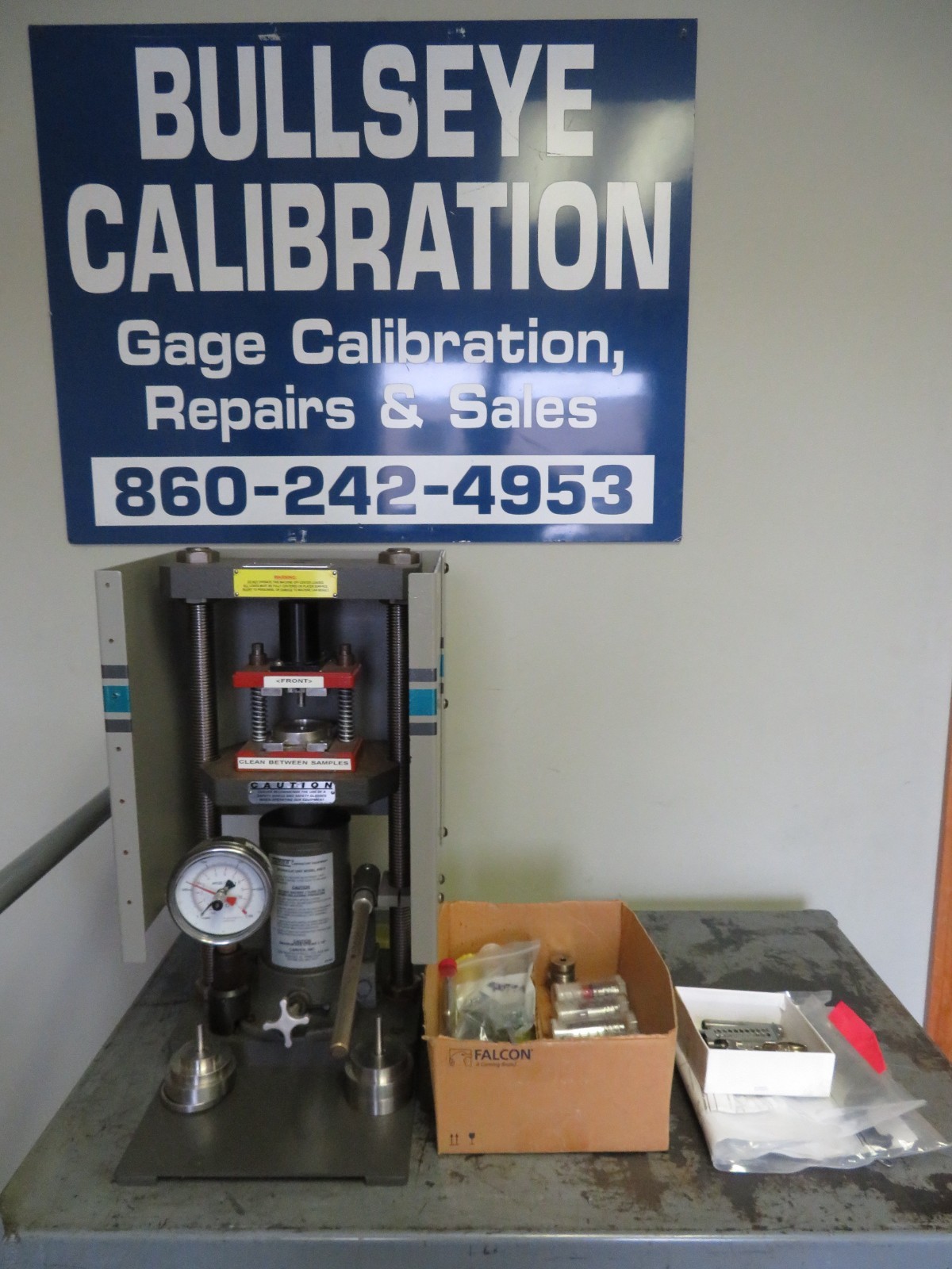 Carver 3850 Unheated Hydraulic Press Test System, Manual, 12 Tons QE21