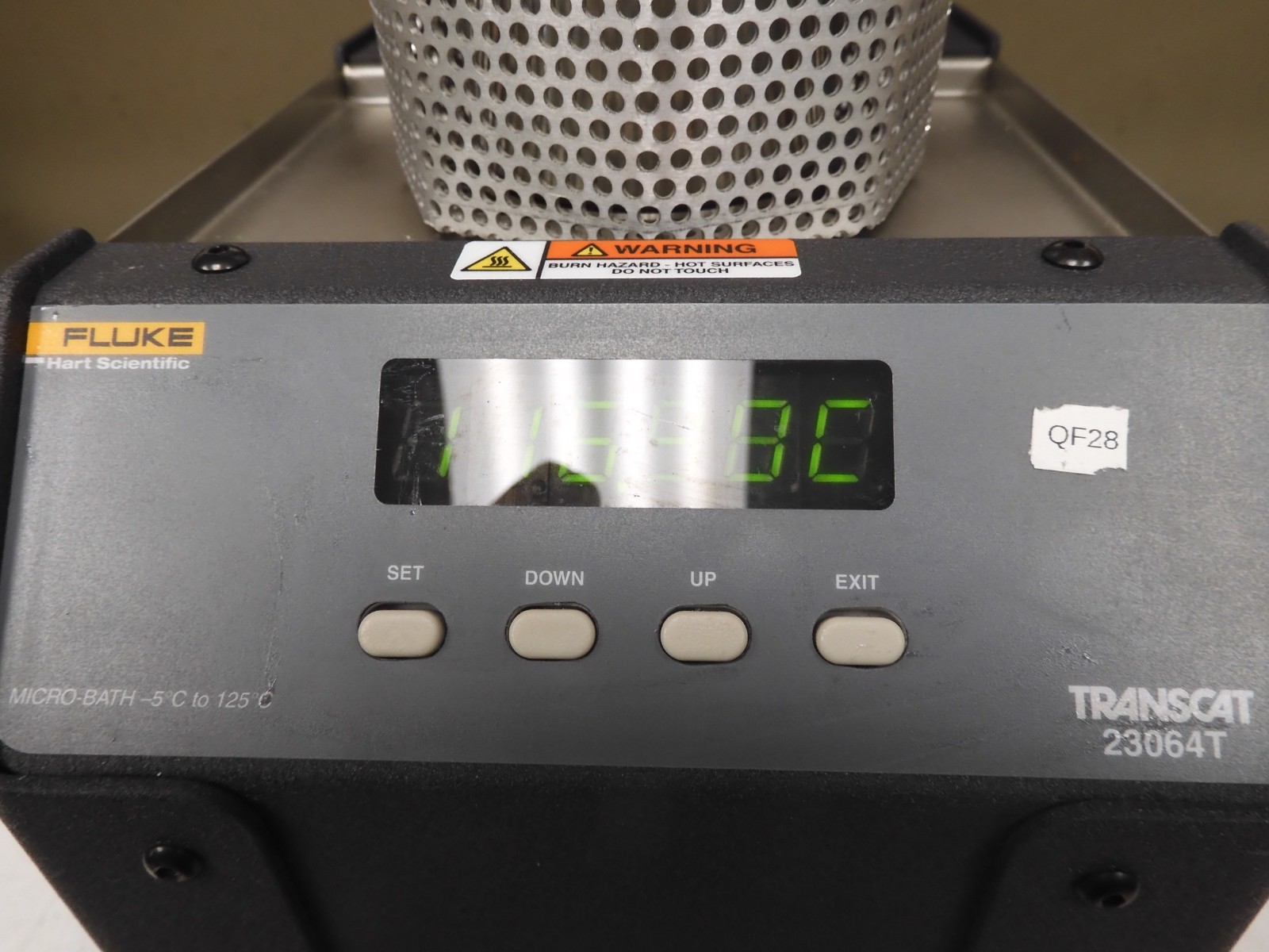 Fluke Hart Scientific 7102 Micro-Bath, -5 °C to 126 °C (23 °F to 259 °F) - QF28 - Image 4