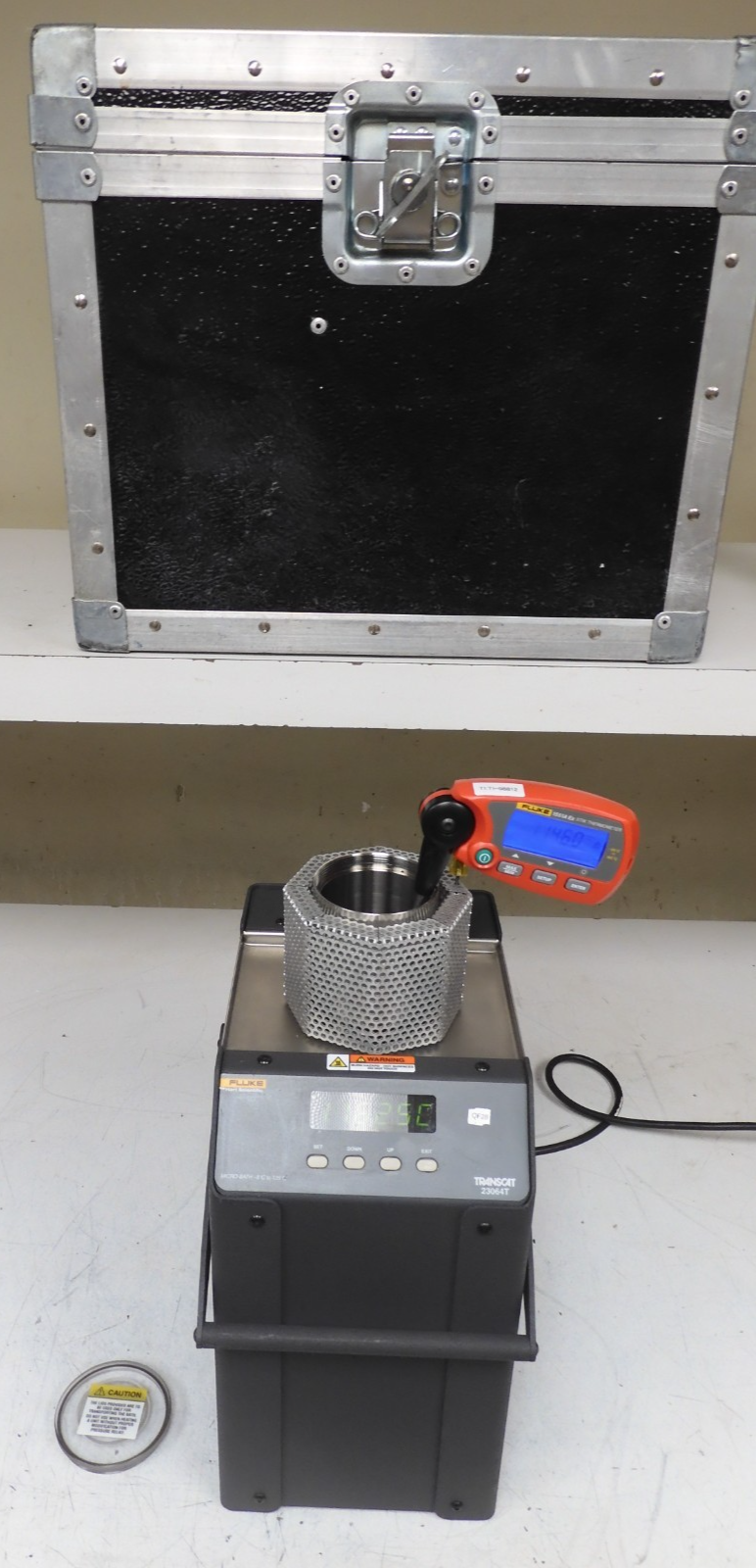 Fluke Hart Scientific 7102 Micro-Bath, -5 °C to 126 °C (23 °F to 259 °F) - QF28