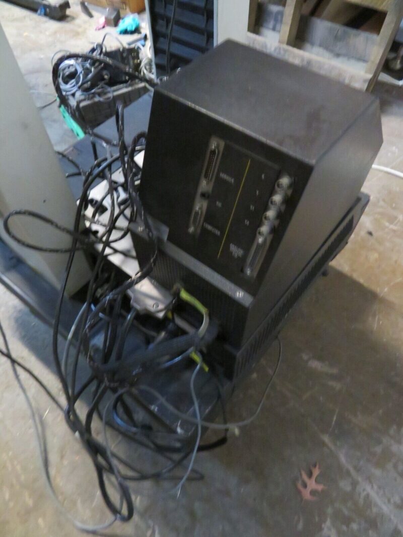 Instron 1122 Testing Machine 1125lbf (5kN) 5500R Upgrade no CPU/Software - Image 8