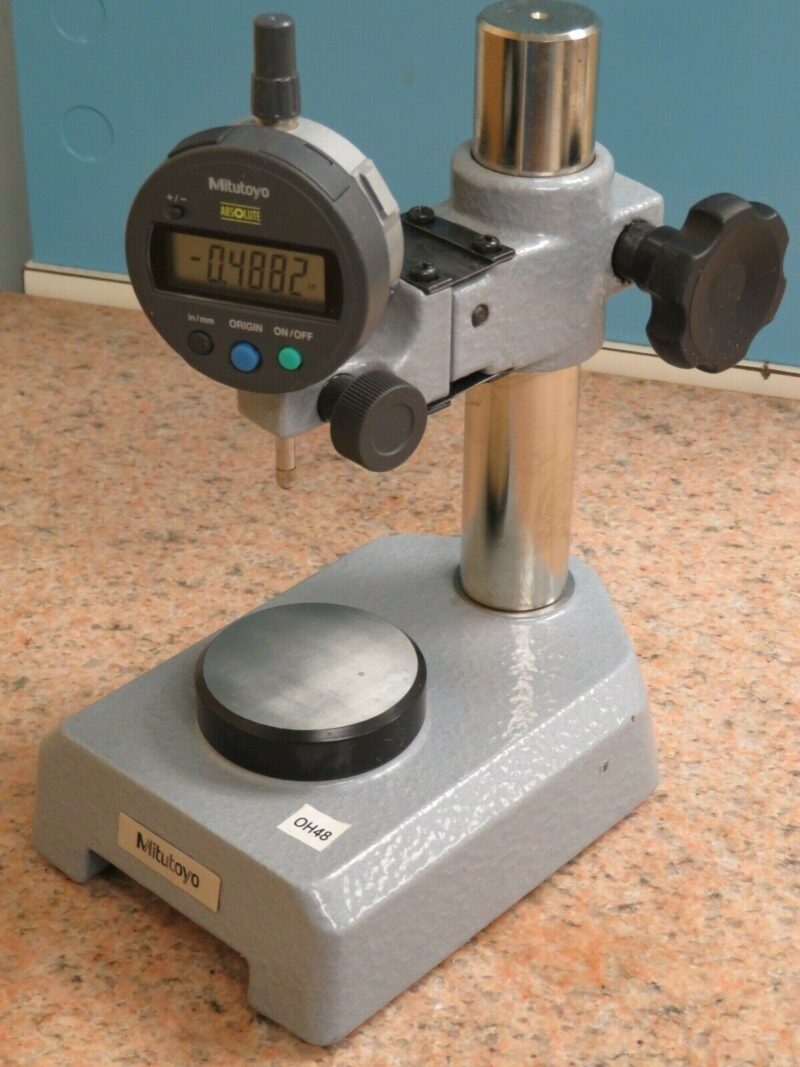 Mitutoyo 7004 Stand Steel Round Smooth w