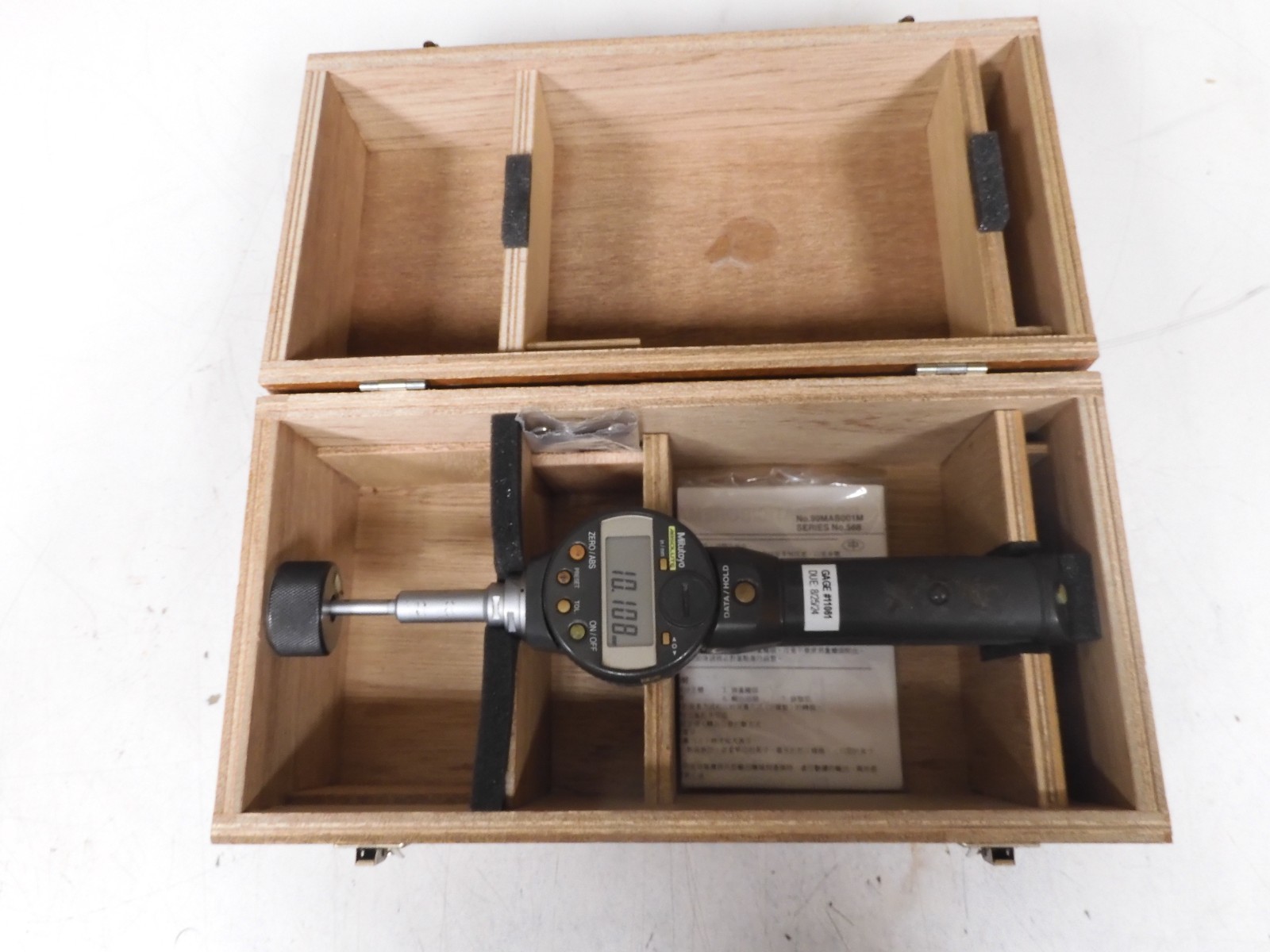 Mitutoyo Borematic Series 568-437 - Digimatic Bore Gage .35-.425"/.00005 - QD21
