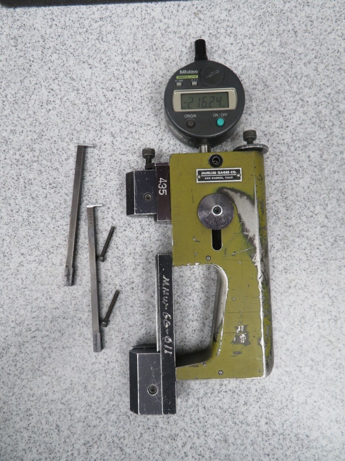 Mueller Gage Model 179 Parallel Movement Groove Diameter Gage OU72