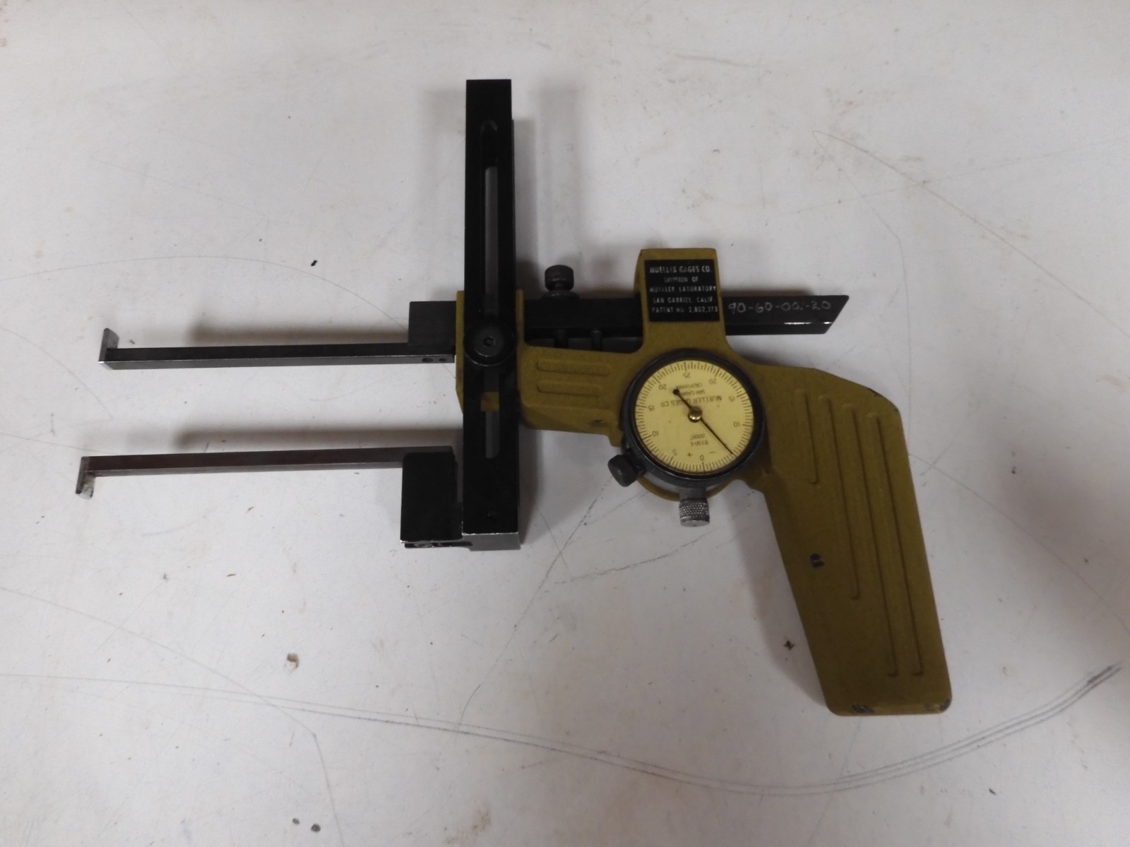Mueller Gage - mdl 1915 - 1.030-7.125"/.0005" Groove Diameter Gage - QL9
