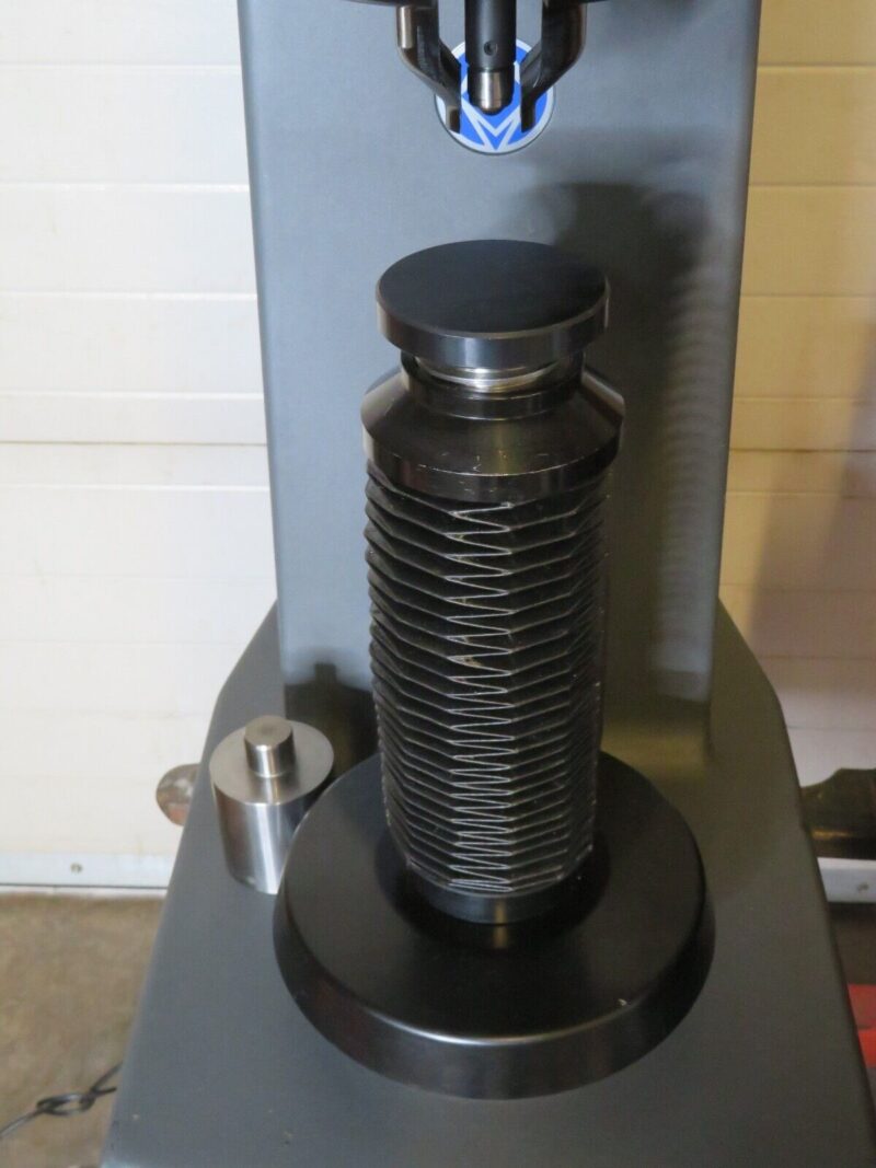 Wilson Hardness Brinell BH300 Brinell Hardness Tester w/ Brinell Scope Cald - Image 4