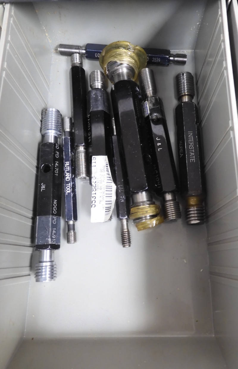 Benchtop cabinet with Thread Plug Gages - Approx. 85 units - Working - QA31 - Image 4