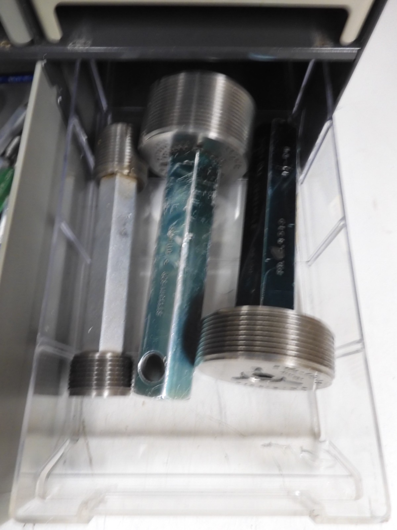 Benchtop cabinet with Thread Plug Gages - Approx. 85 units - Working - QA31 - Image 9