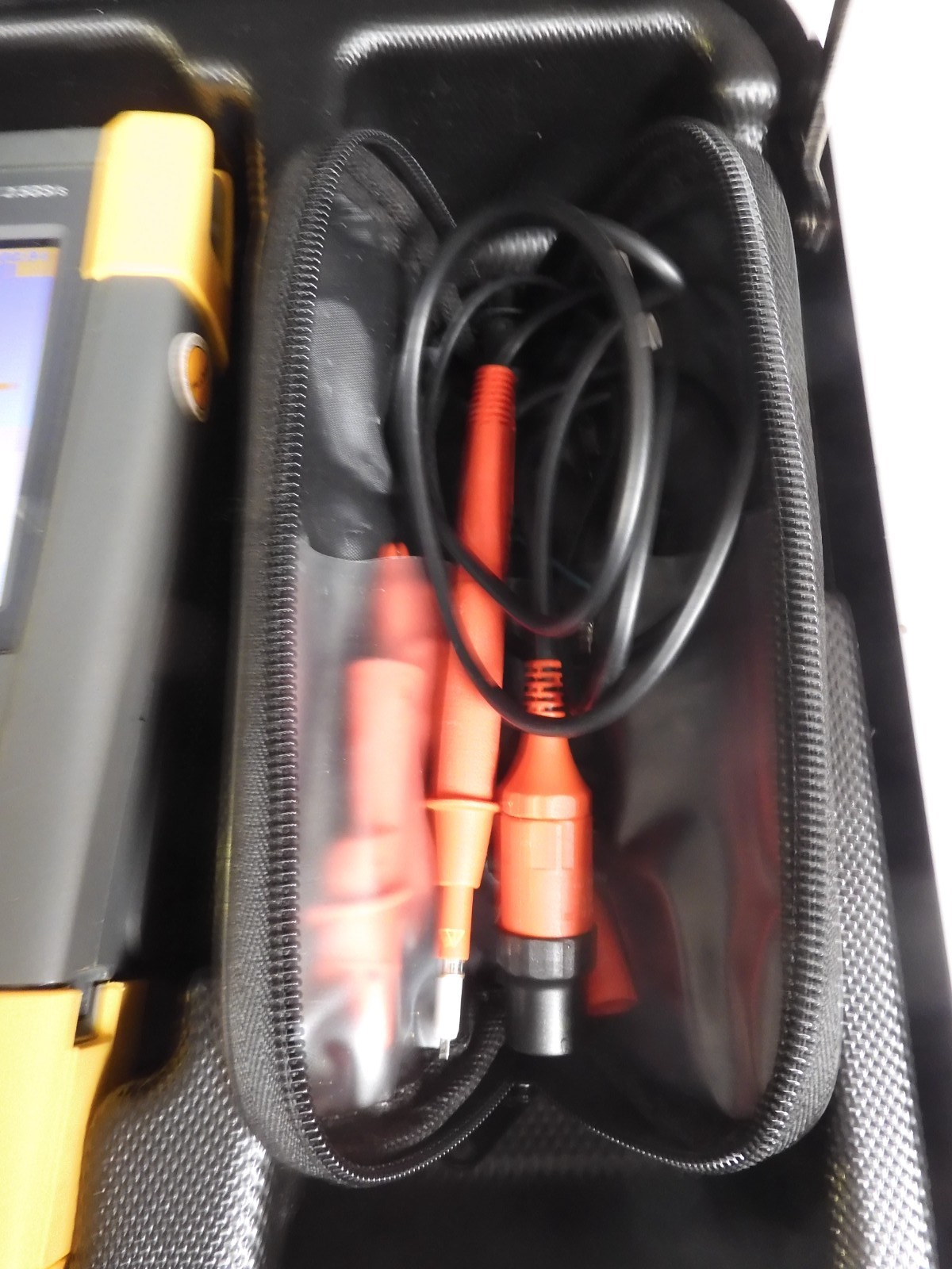 Fluke - 190-202 -200MHz 2.5GS/s 2 channel Digital Oscilloscope/Scopemeter - QF58 - Image 4