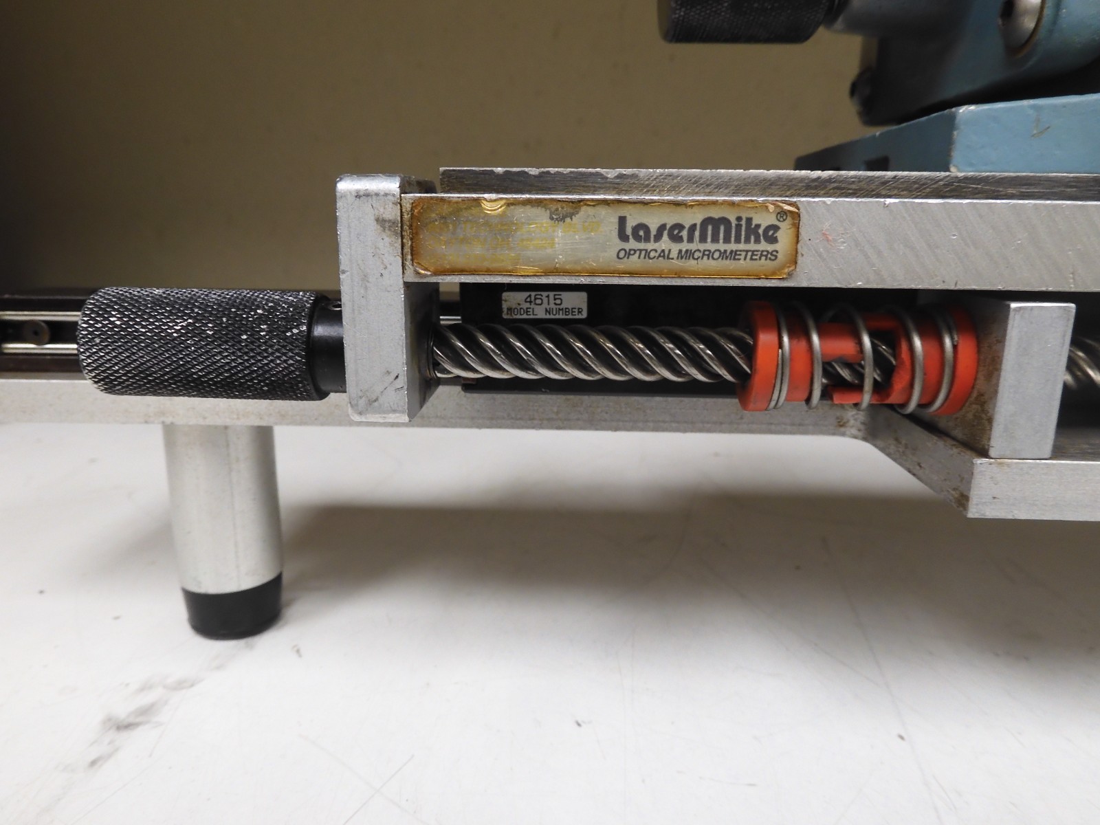 LaserMike - Laser Micrometer Stage - 19" Stage Length, 12" travel, 4" swing QF12 - Image 3