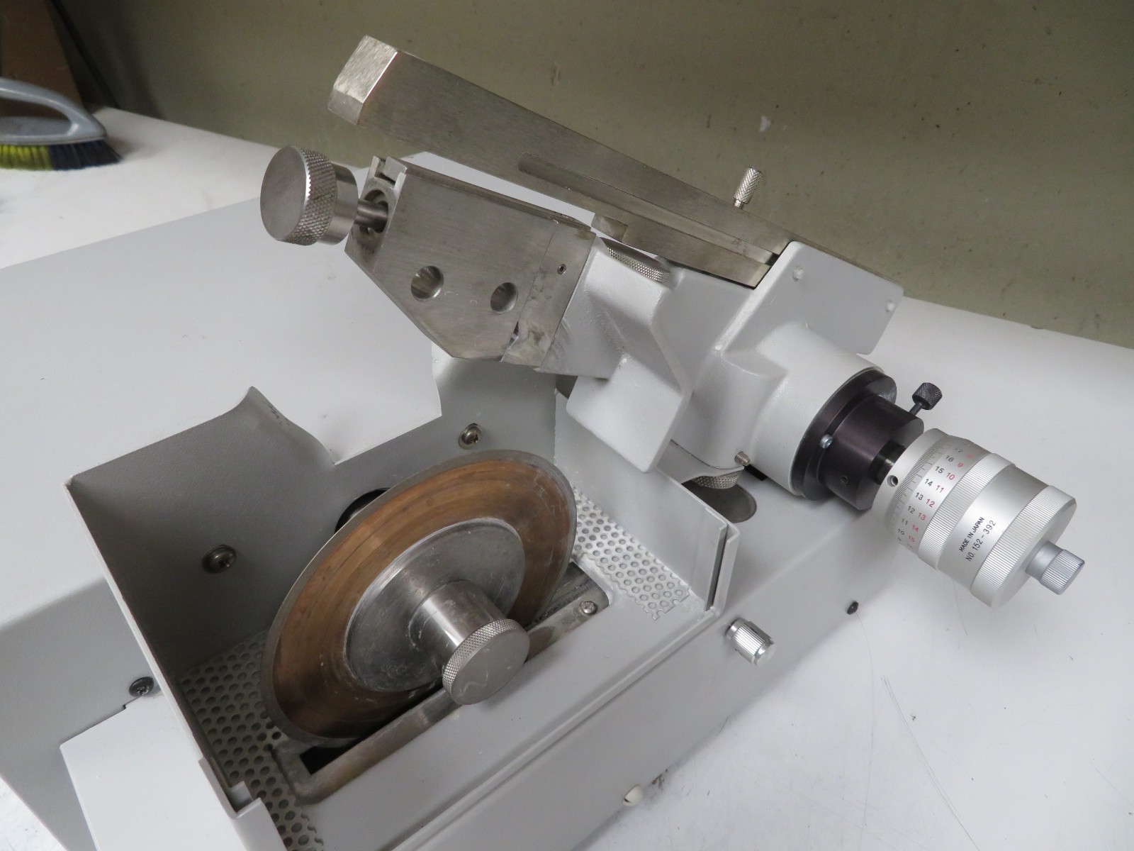 Leco VC-50 Precision Wafering Slow Saw for Metallography 2017 QK38 - Image 4