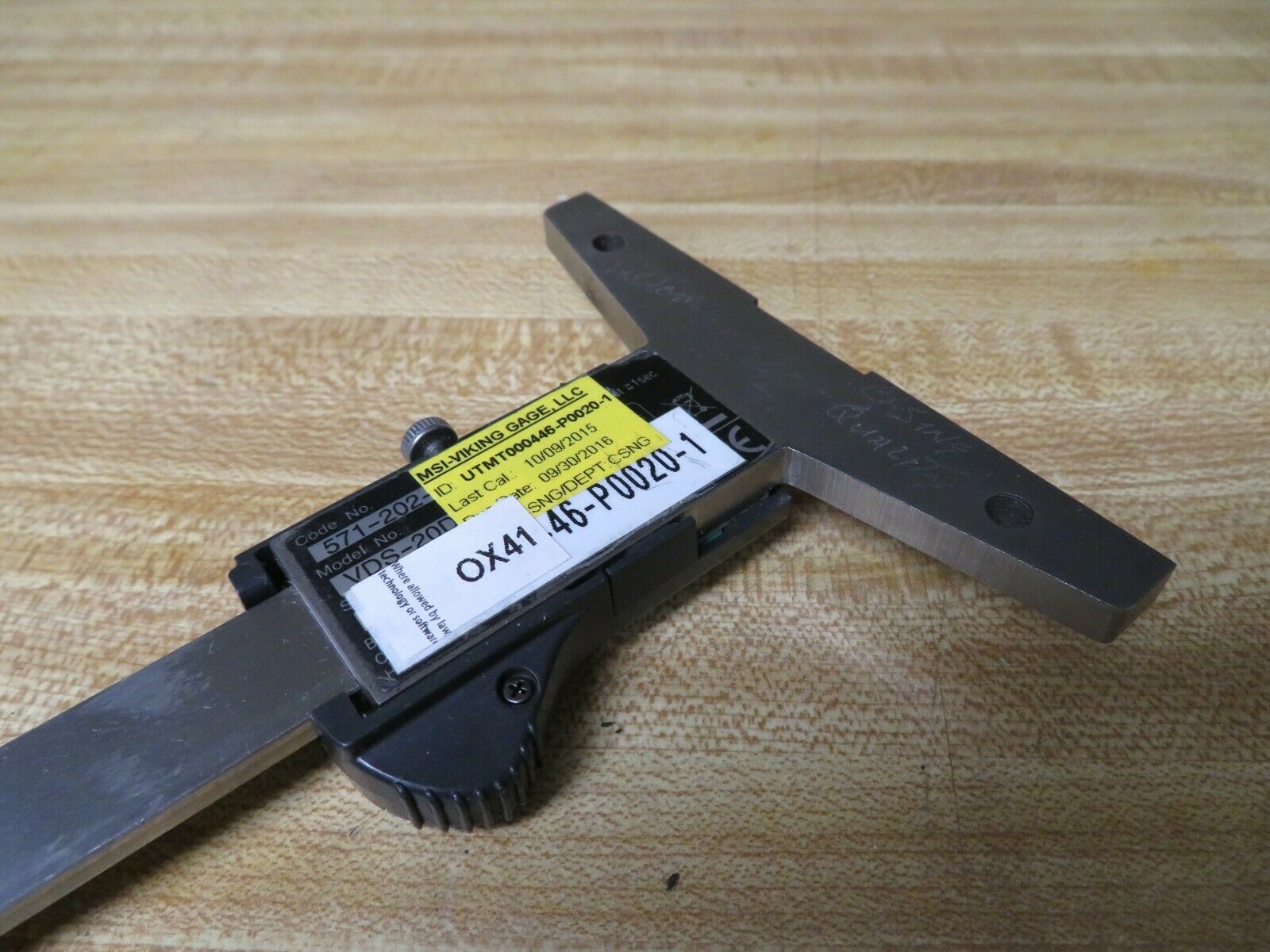 Mitutoyo ABSOLUTE Digimatic Depth Gage, 0200mm 57120230 OX41