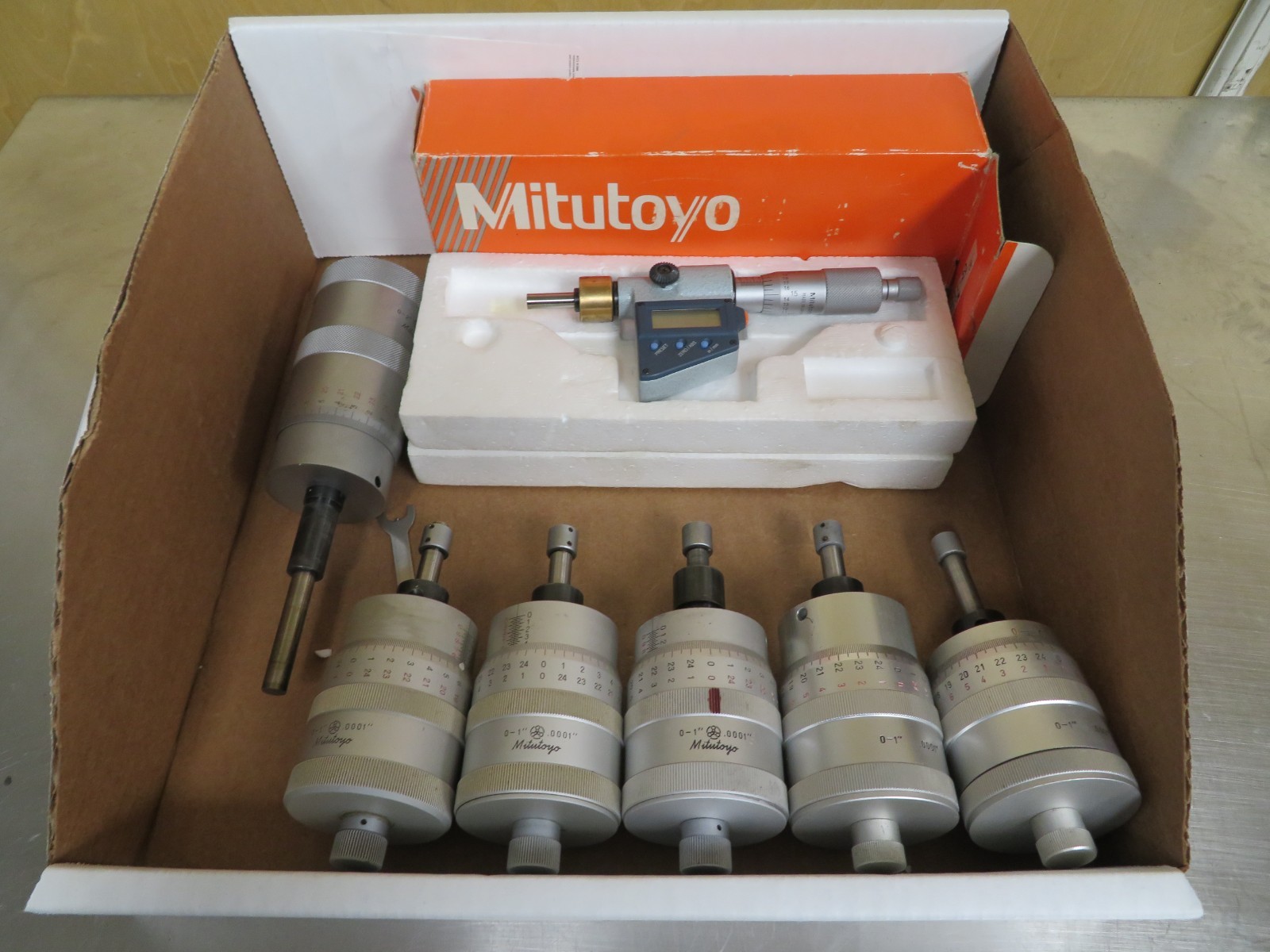 Mitutoyo Lot of Micrometer Heads Microscope Micrometer Positions QK13