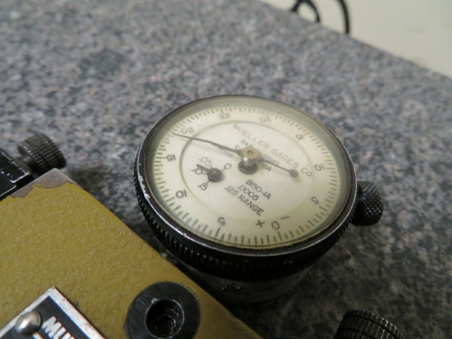 Mueller Gage Model 179 Parallel Movement Groove Diameter Gage OU74