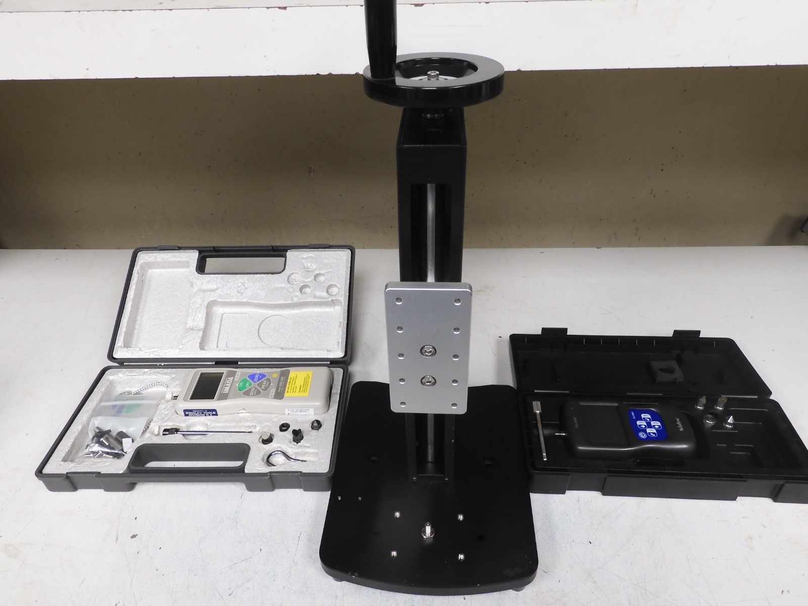Nidec Handwheel Test Stand w/ 2 Digital Force Gages - QJ55