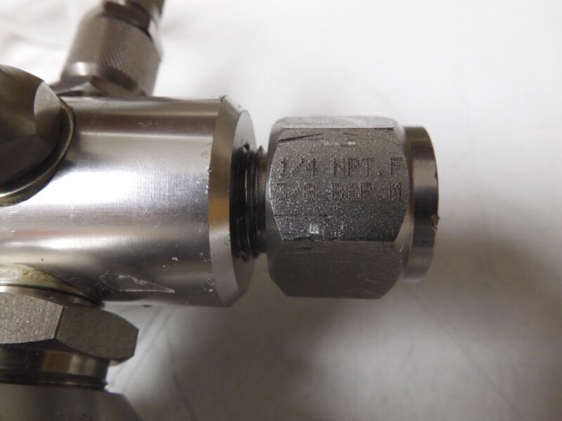 Pneumatic Pressure Calibration Hand Pump - PJ21 - Image 4