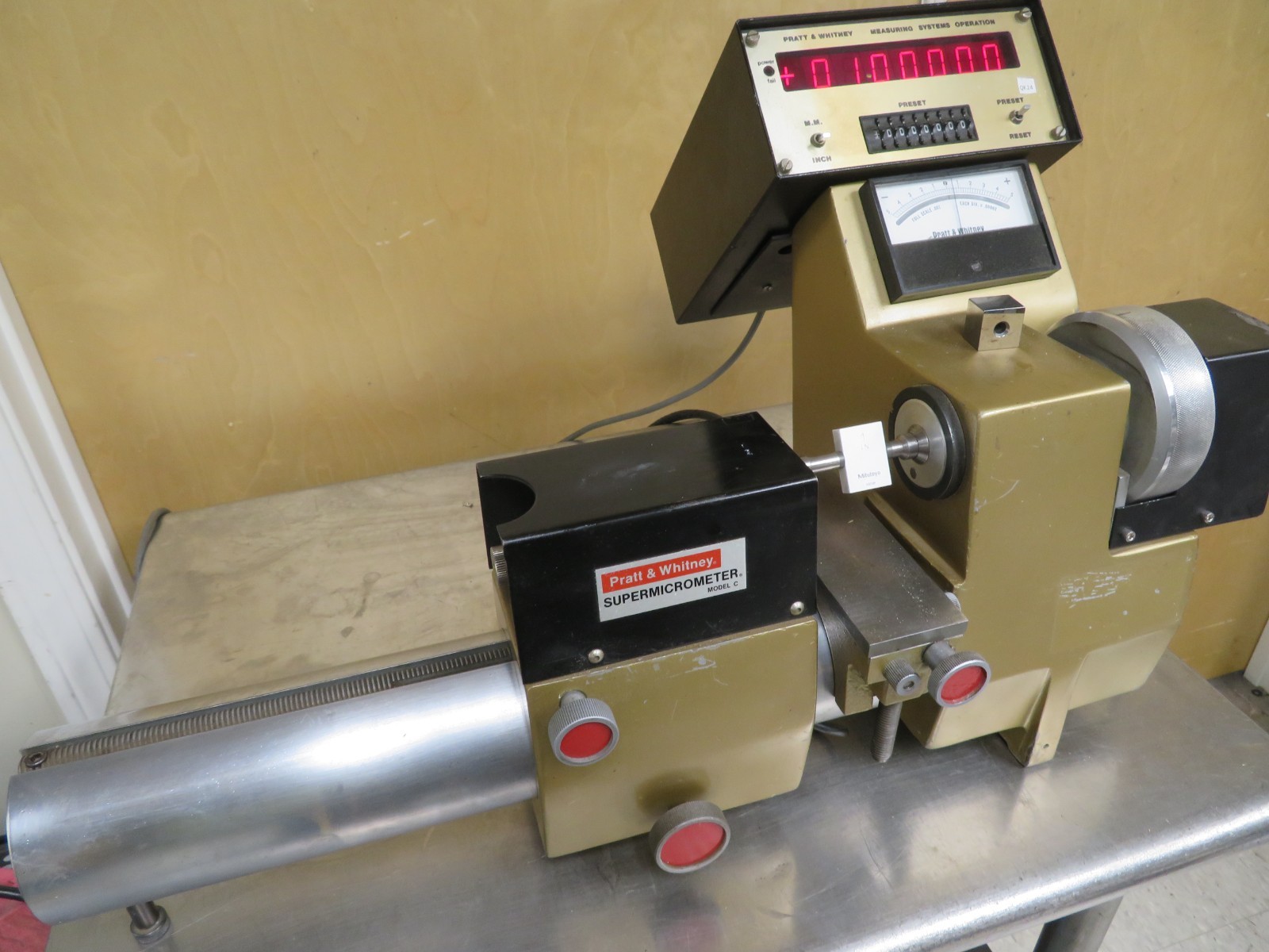 Pratt & Whitney Model C External Supermicrometer Measuring Machine, .00001" QK24