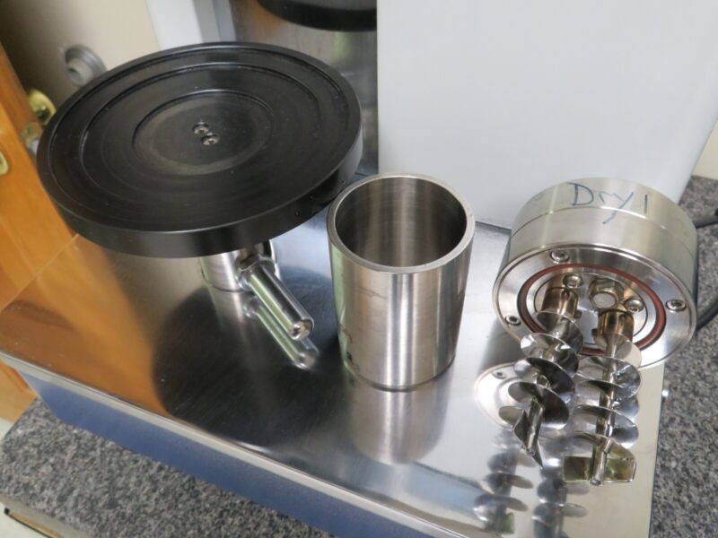 MTI MSK-SFM-16 DUAL-SHAFT PLANETARY VACUUM MIXER W CONTAINER - Image 6